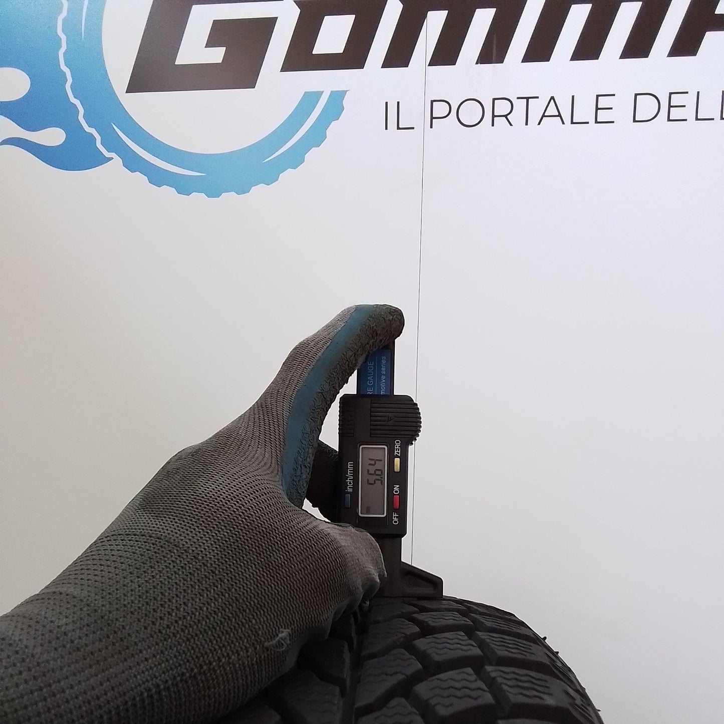 2 Firestone Sw930 165 65 13 77T