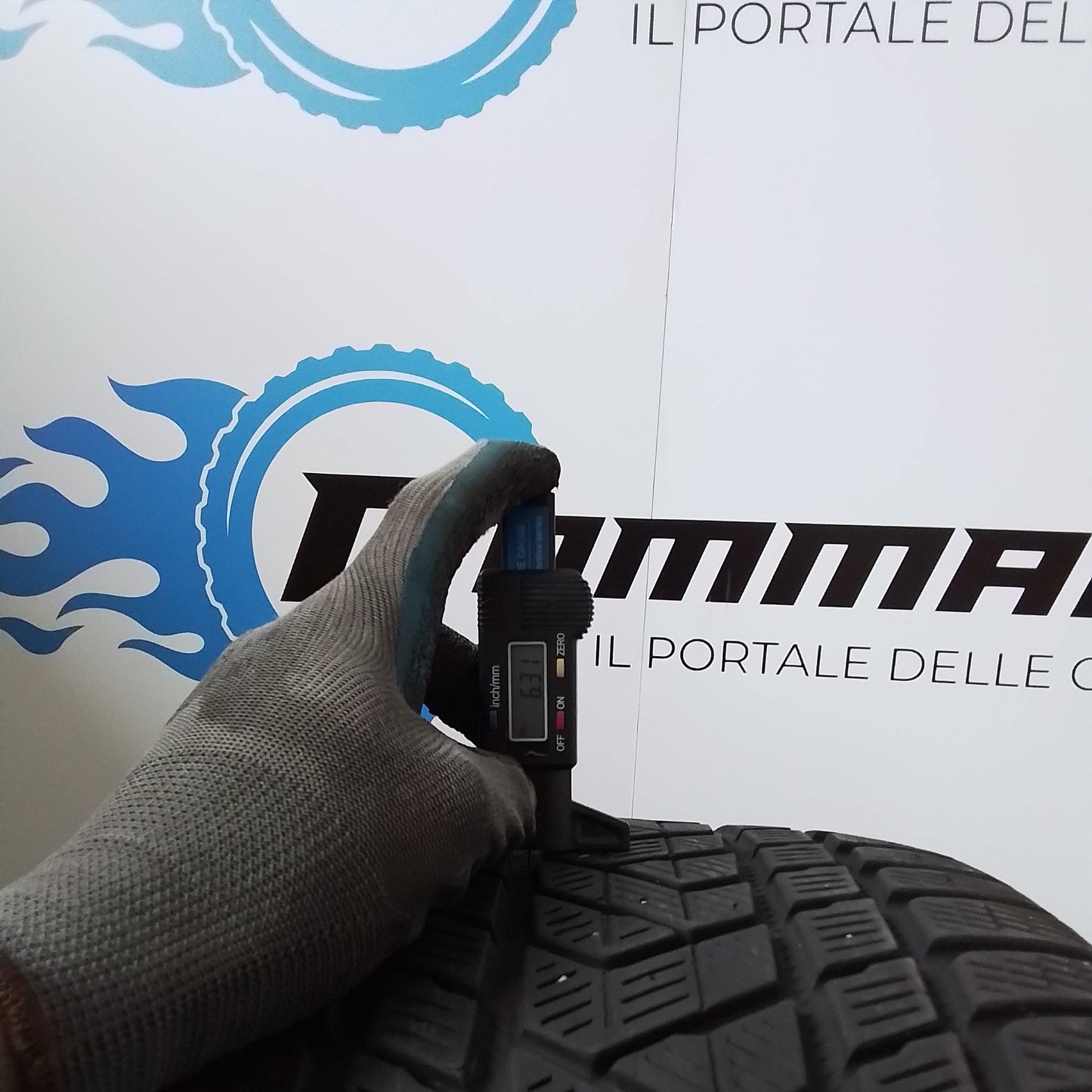 2 Pirelli 275/40 R21 Scorpion Winter M+S Runflat