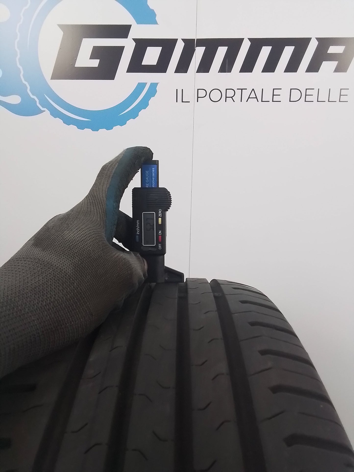 4 Continental ContiEcocontact5 215 60 17 96H