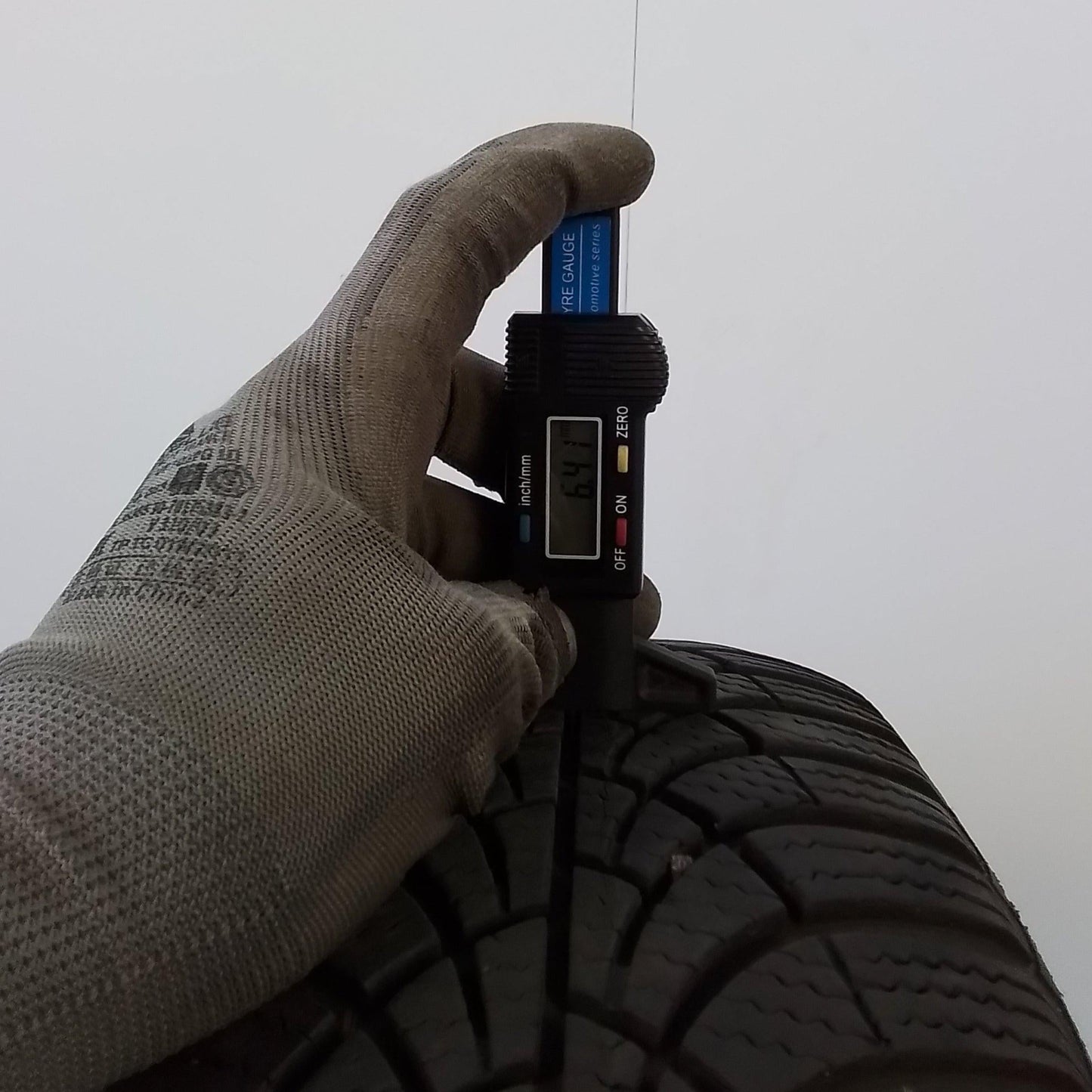 2 Goodyear Ultragrip 9 185 65 15 88T M+S