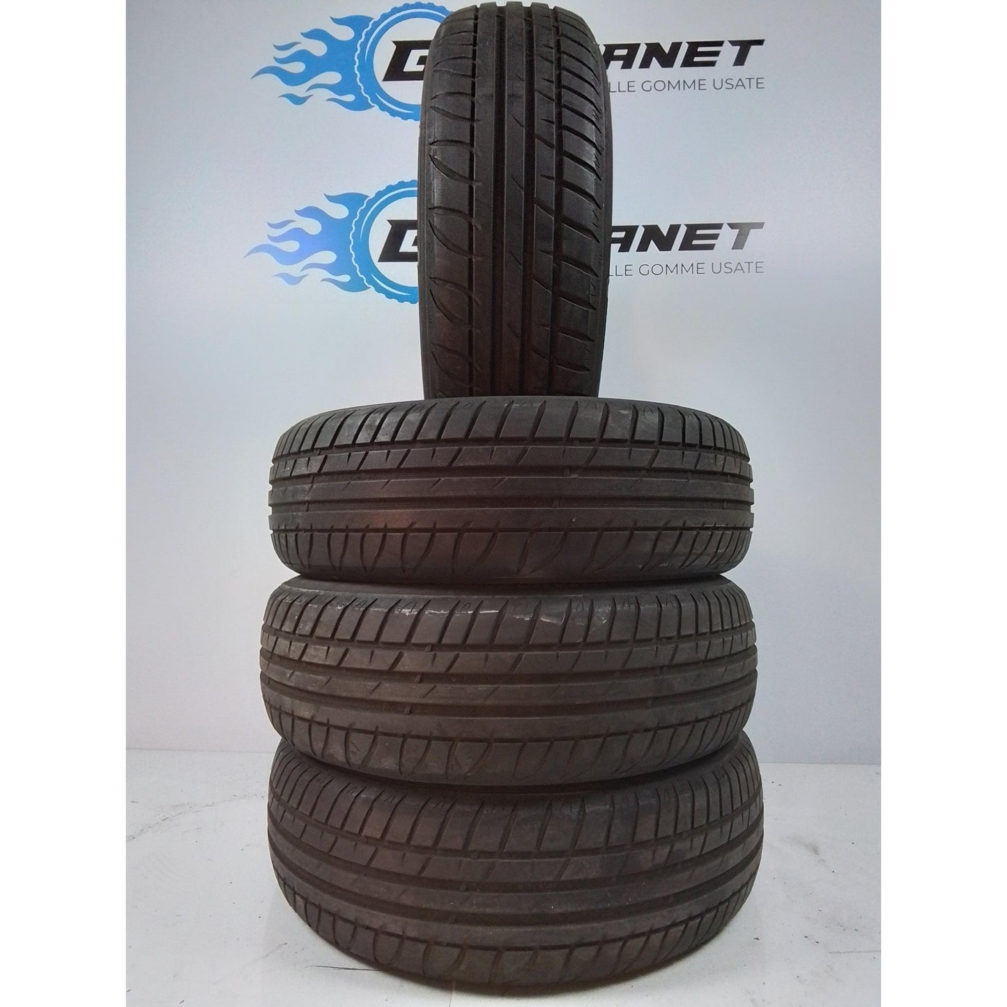 4 Taurus high Performance (Michelin) 175 65 15 84H