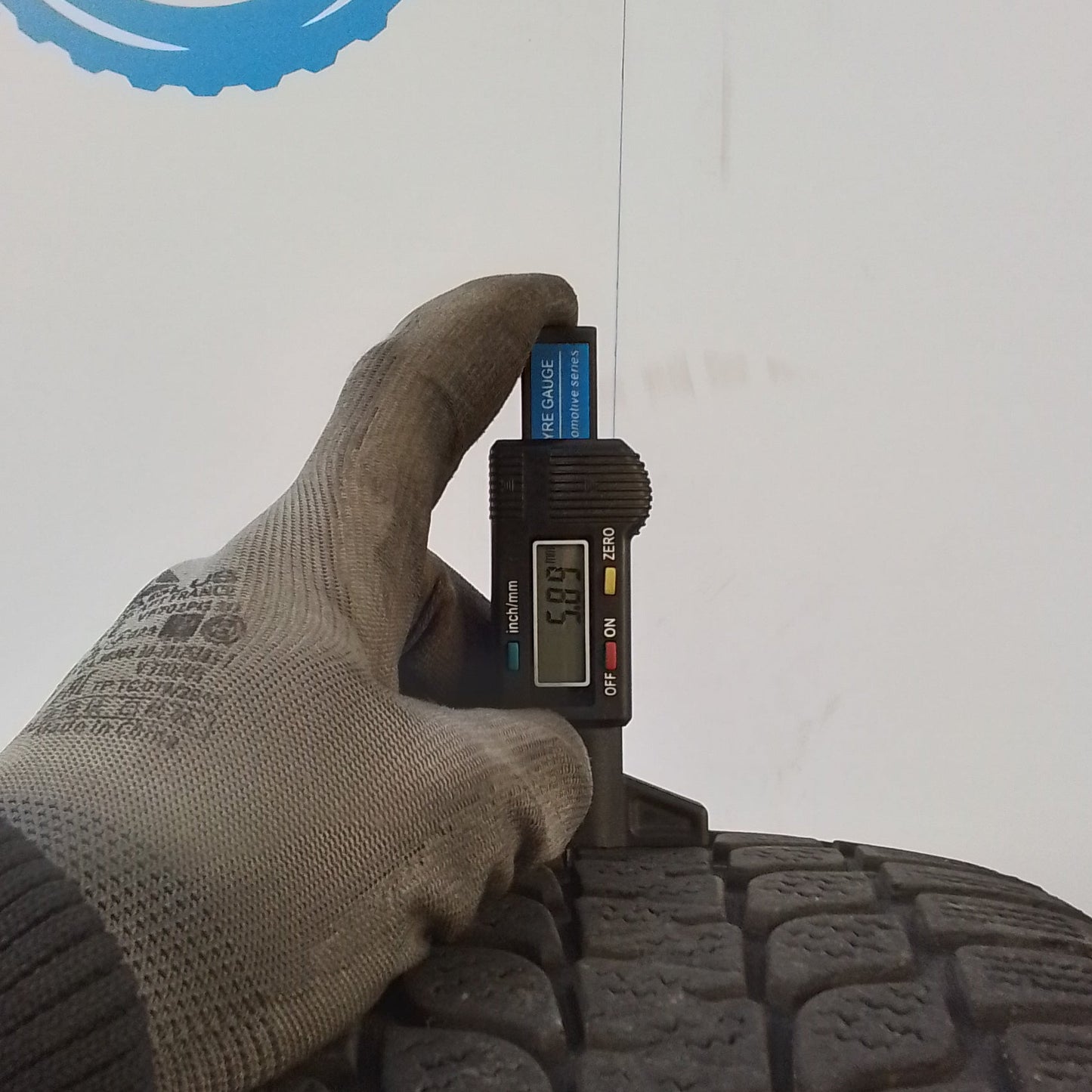 2 Bridgestone Blizzak LM-25 185 55 16 87T m+s