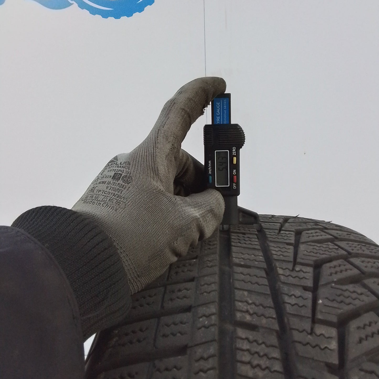 2 Hankook Winter Icept evo2 225 50 16 96V M+S
