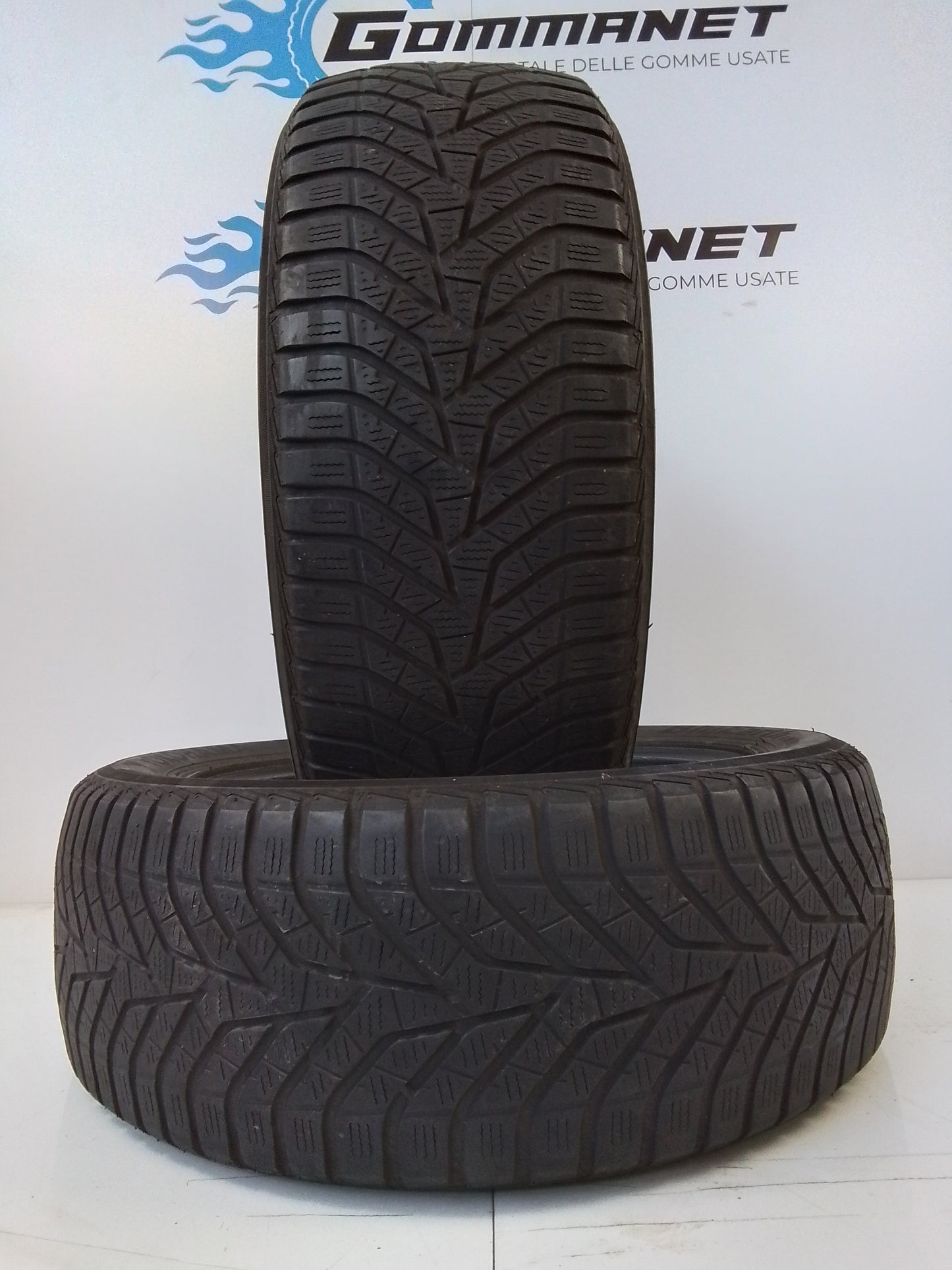 2 Yokohama BluEarth Winter V905 235/60 R16