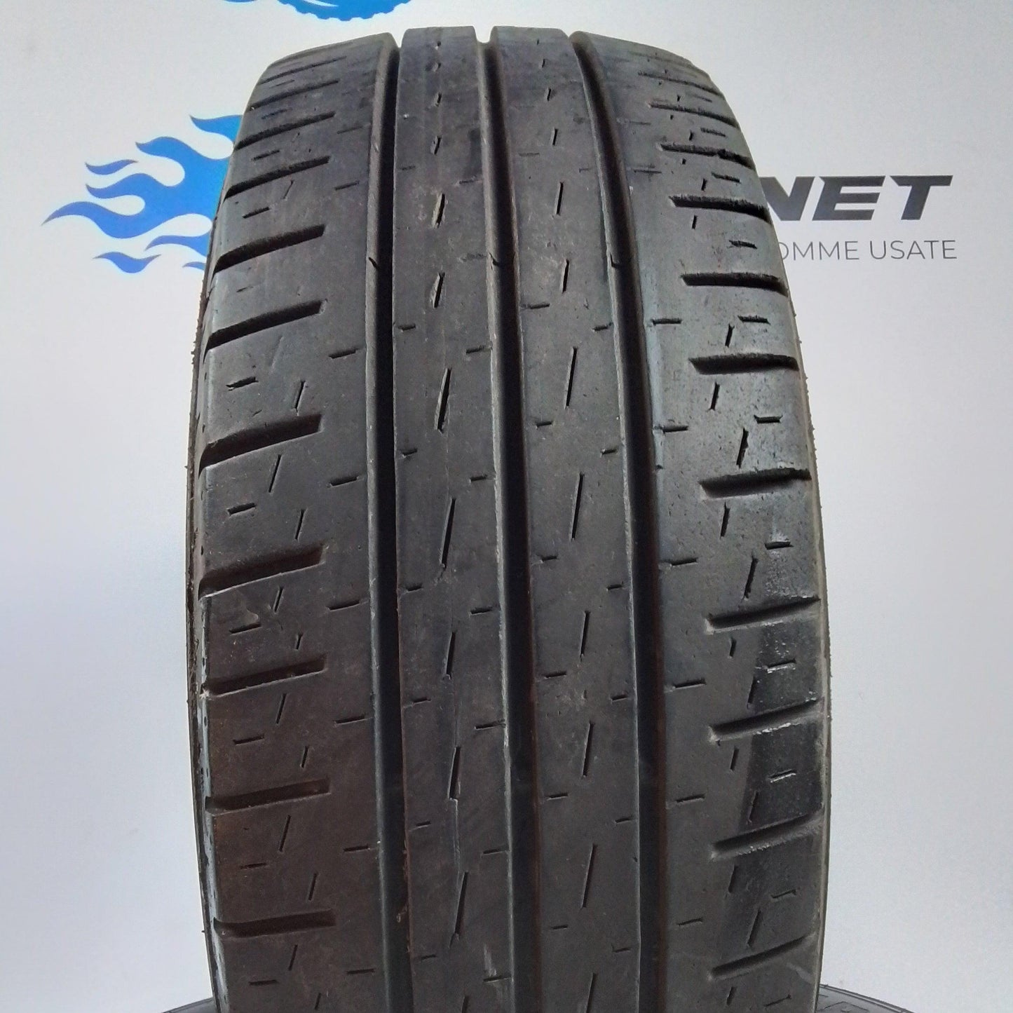 2 Pirelli 185/75 R16 Carrier