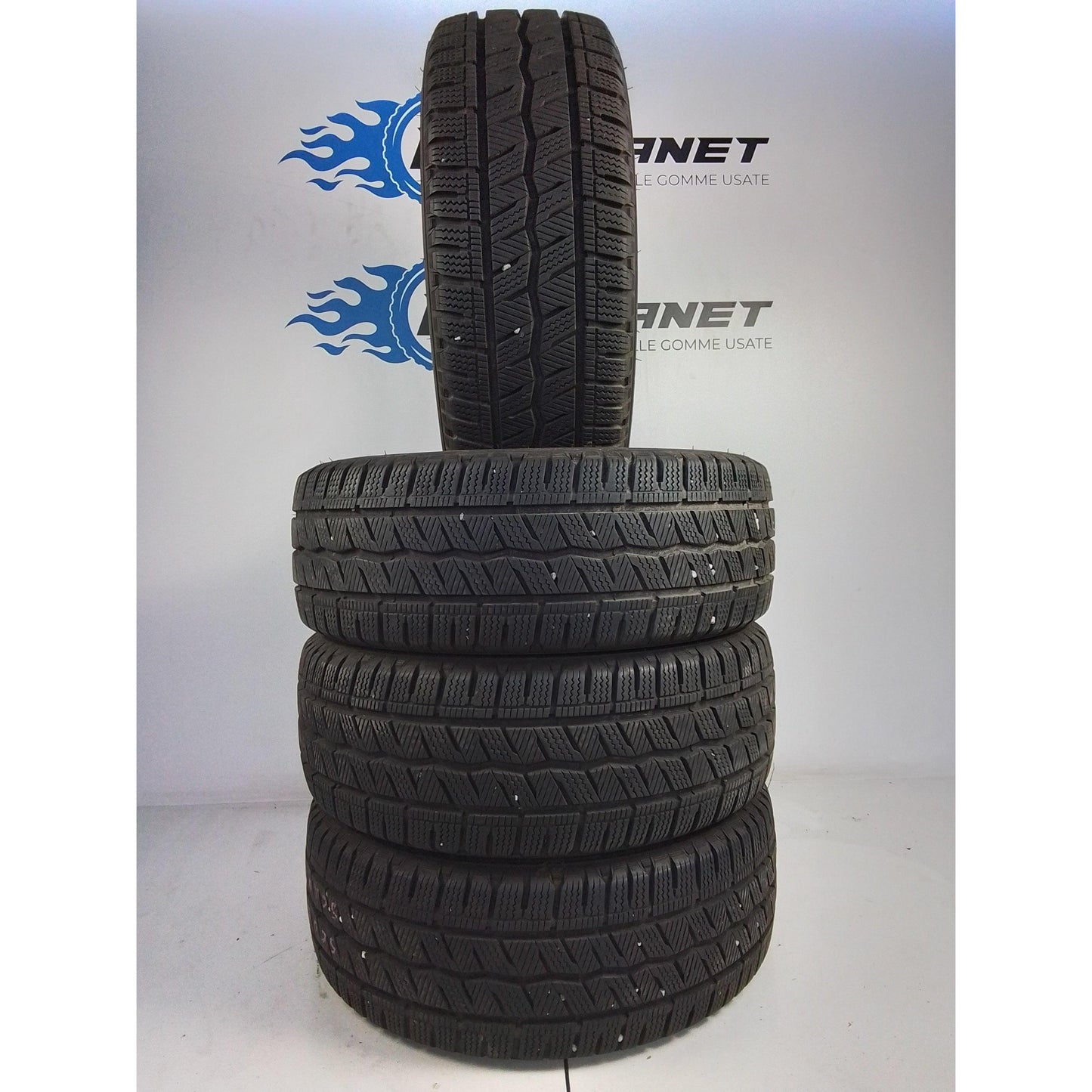 4 Hankook 215/70 R15 Winter Icept LV 109/107R M+S