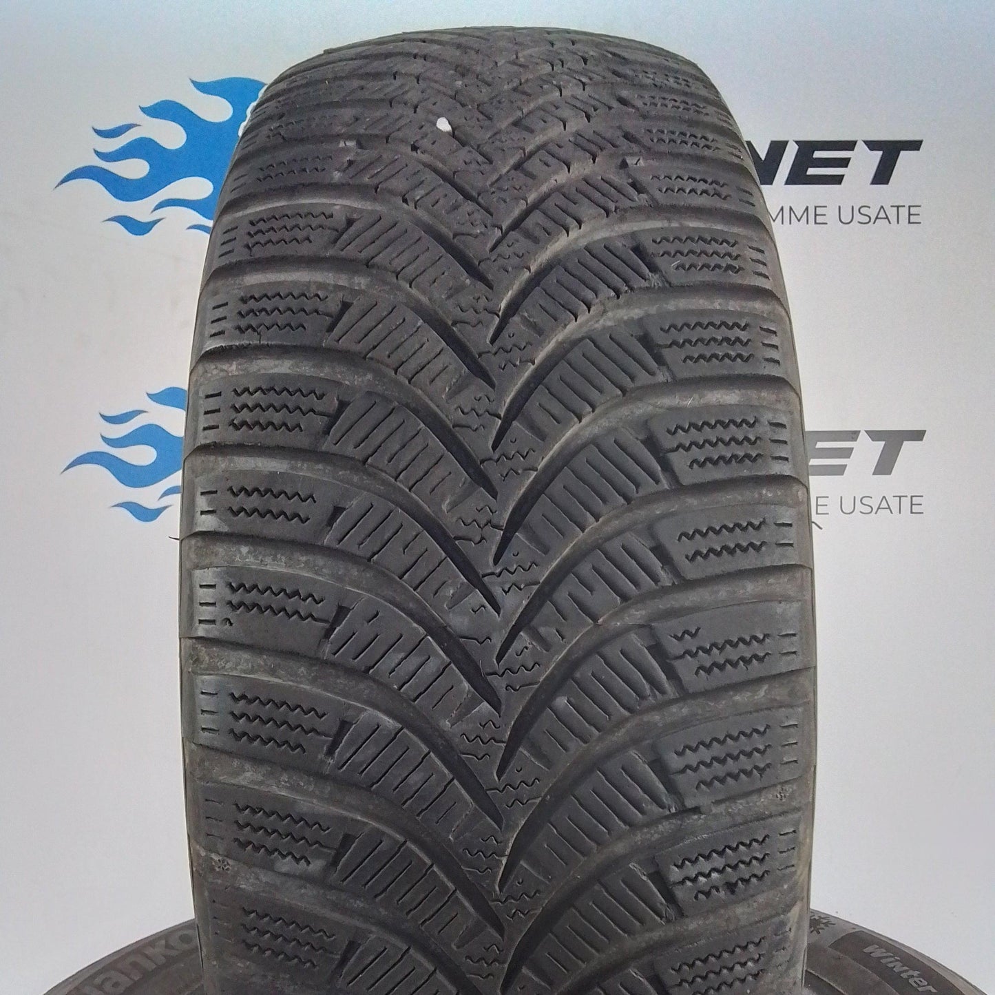 4 Hankook Winter icept Rs 2 195 60 16 89H M+S
