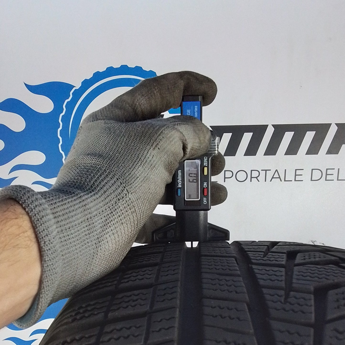 2 Hankook Winter Icept Evo 2 suv 235 55 19 105V m+s