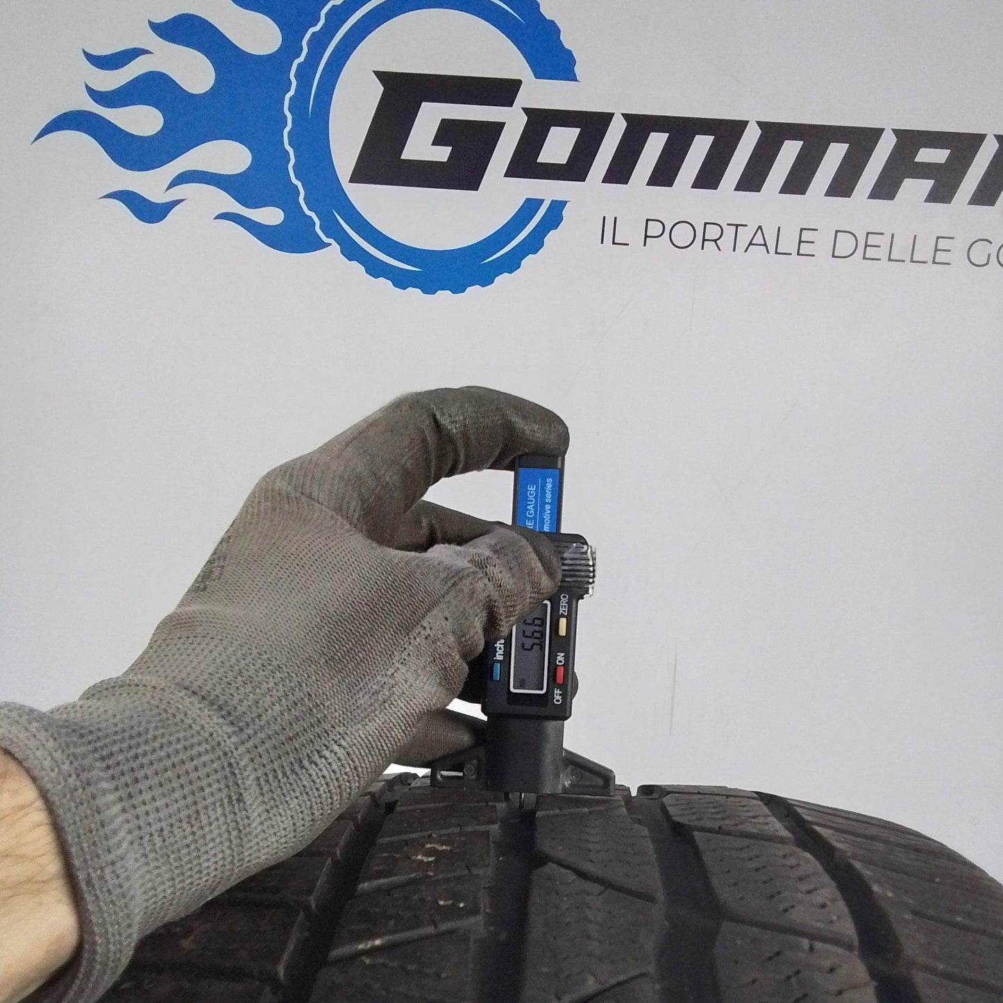 4 Continental 275/40 R22 Cross Contact Winter