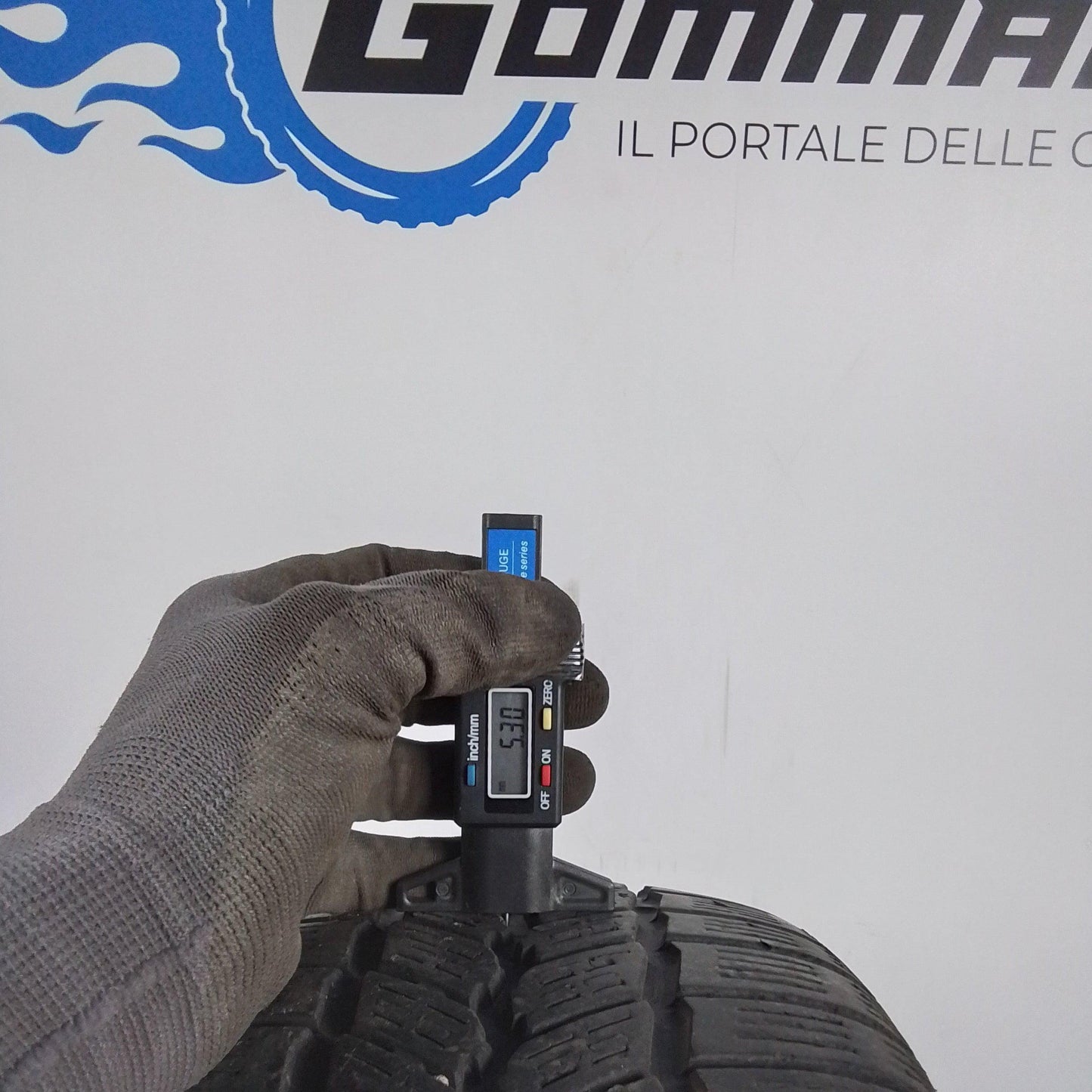 2 Michelin Agilis 51 Snow 215 65 15C 104/102T m+s