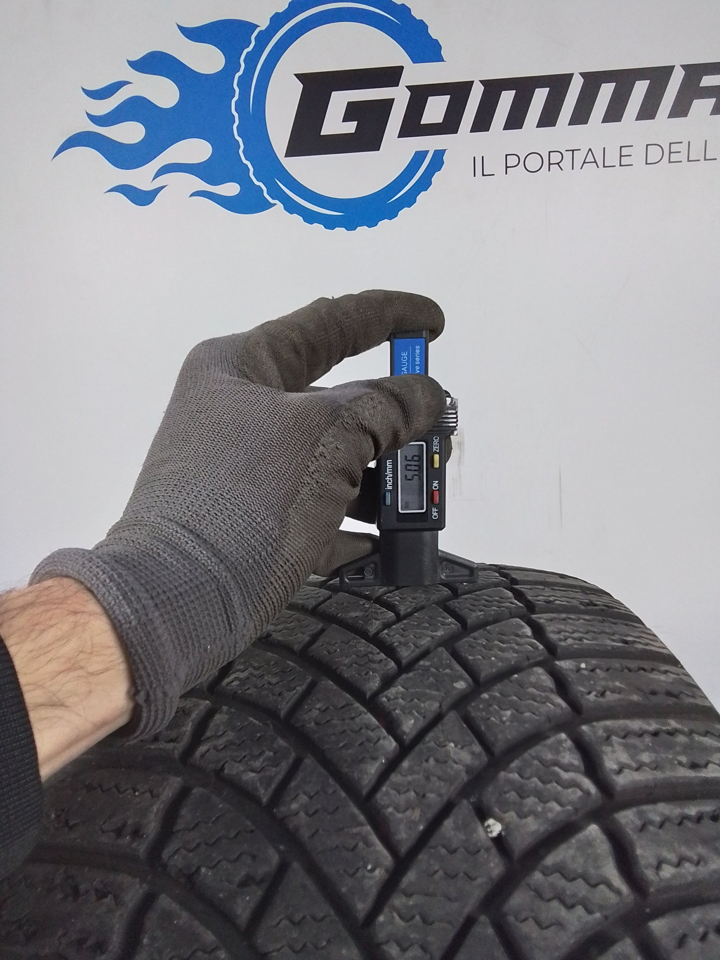 2 Bridgestone Blizzak Lm005 225 55 18 102V m+s