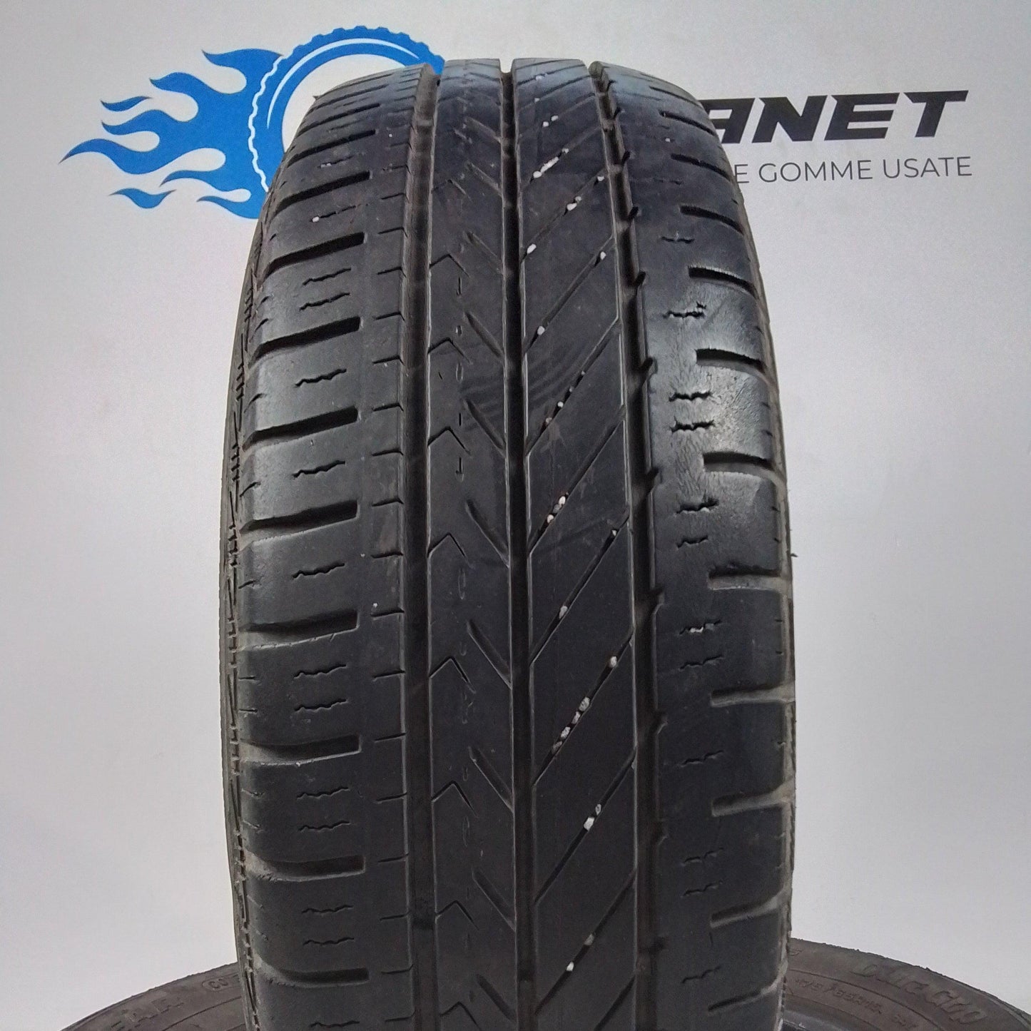 2 Goodyear Duragrip 175 65 15 84T