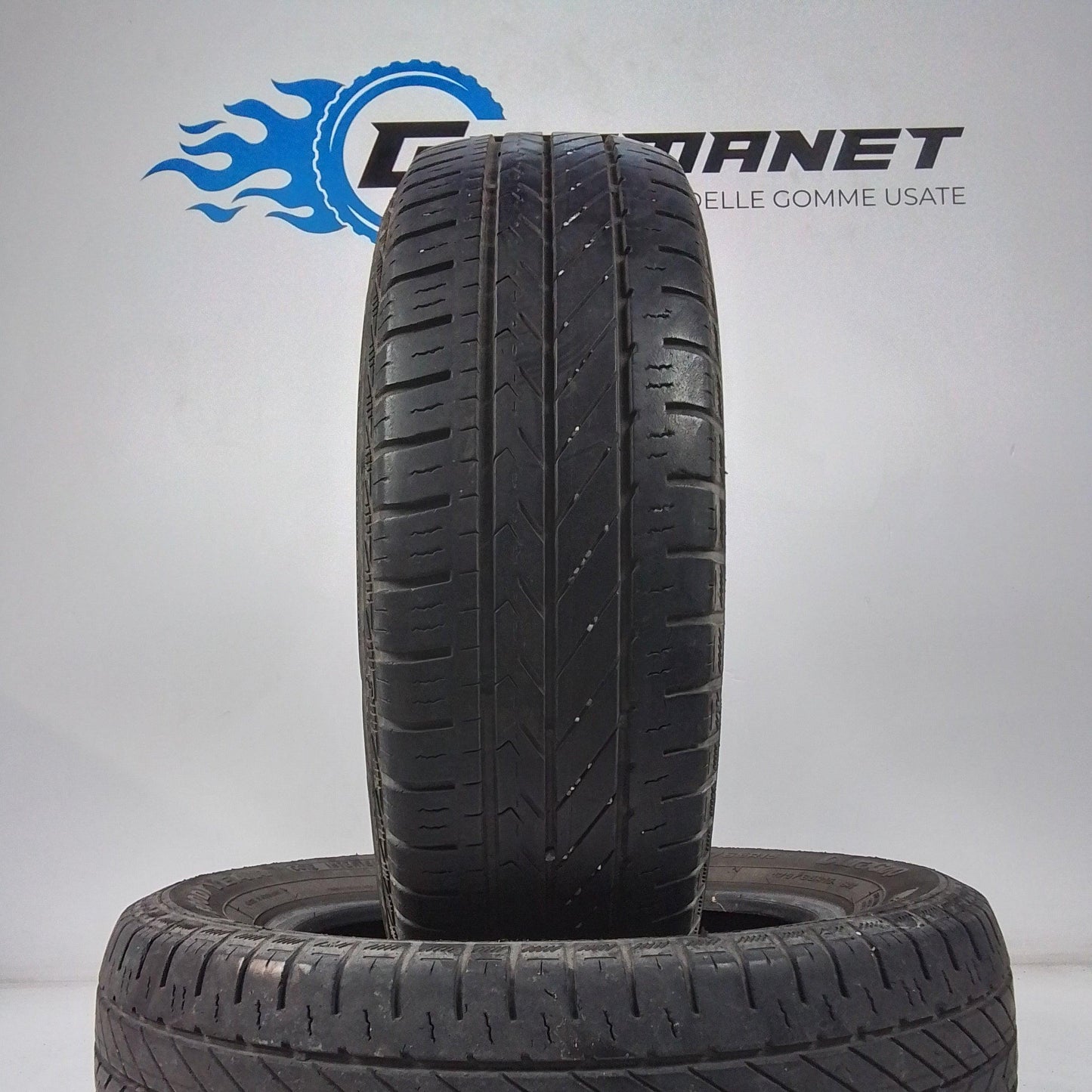 2 Goodyear Duragrip 175 65 15 84T