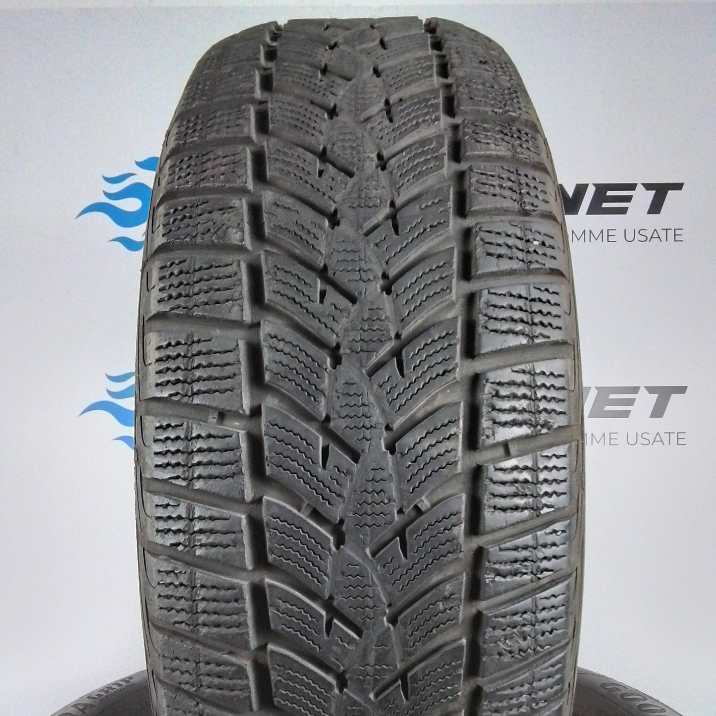 4 Goodyear Ultragrip Performance 215 65 17 89V M+S