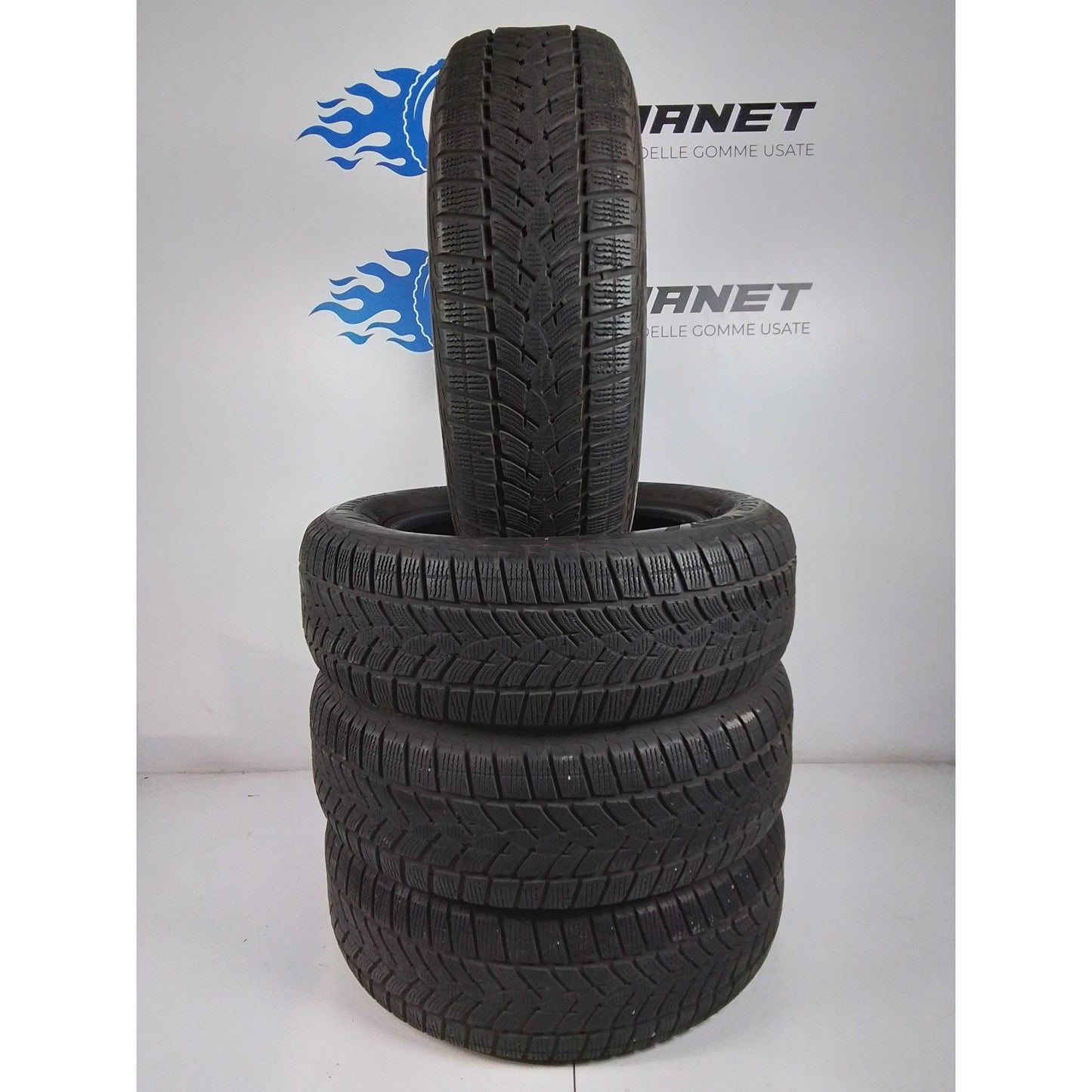 4 Goodyear Ultragrip Performance 215 65 17 89V M+S