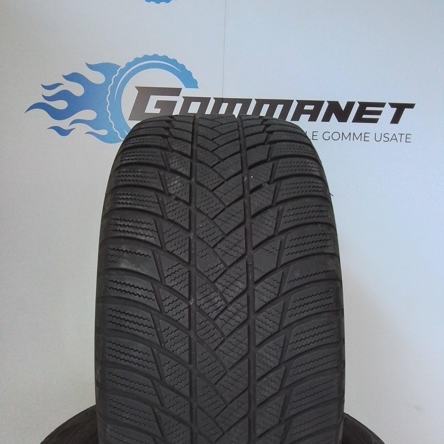 2 Bridgestone Blizzak LM001 255 50 18 106V