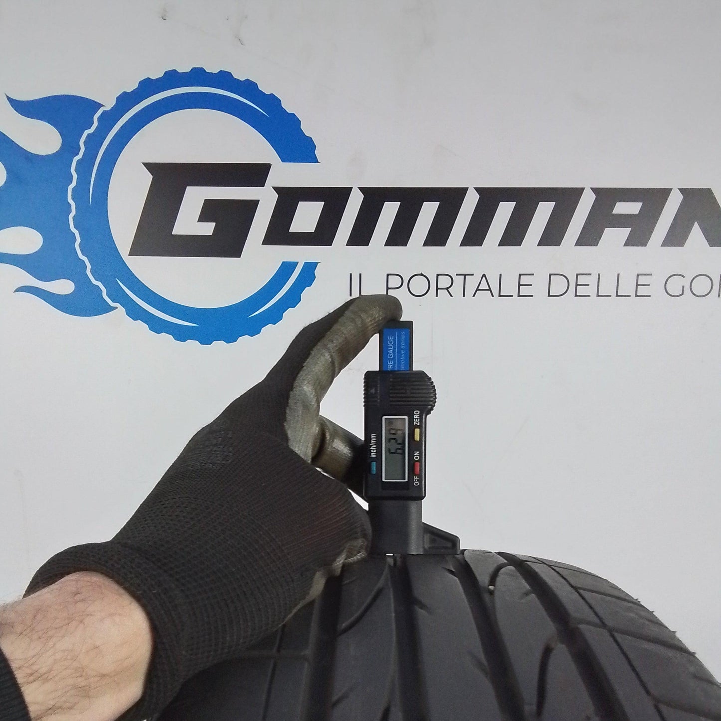 2 Bridgestone Dueler H/P Sport 215 65 17 99V