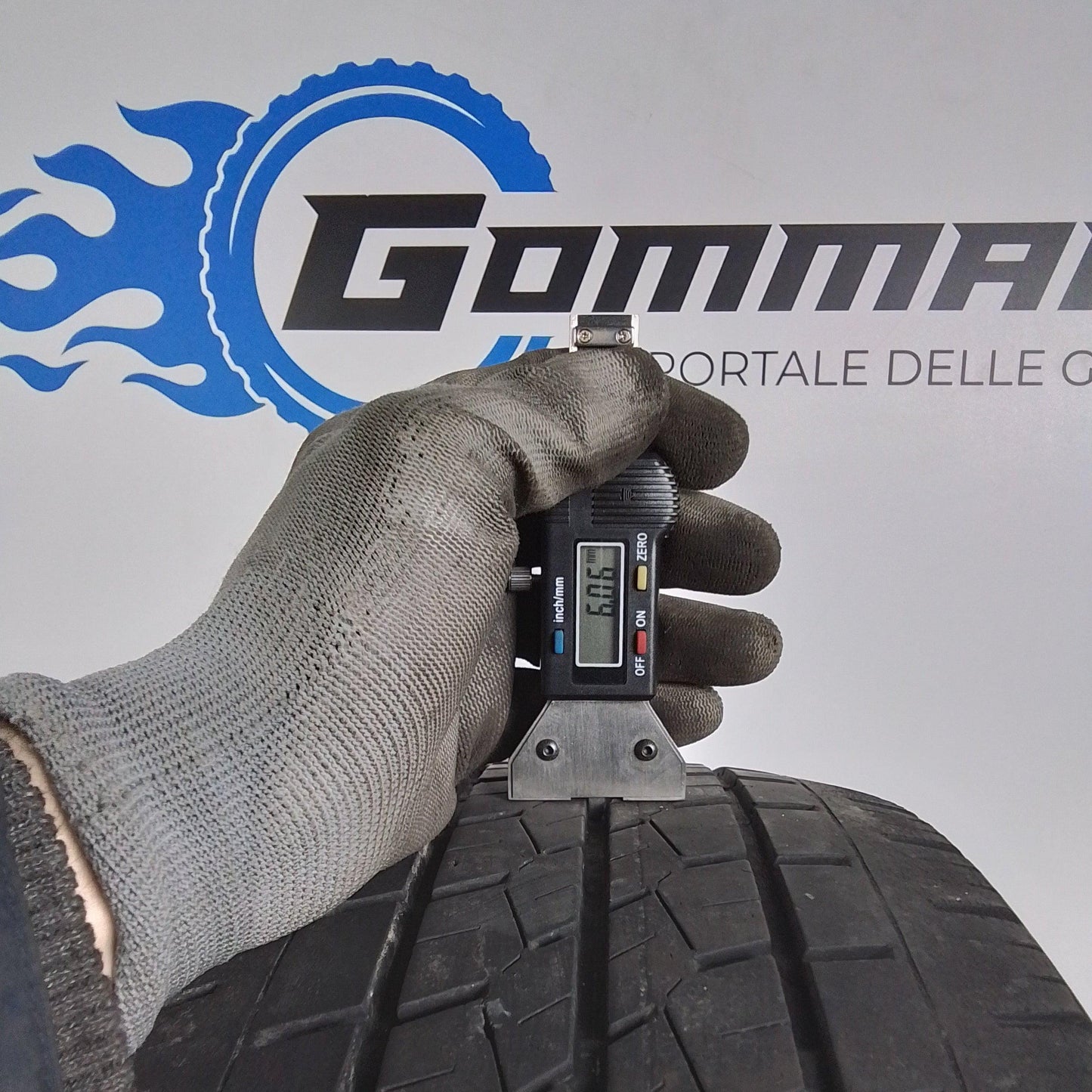 2 Bridgestone Duravis R660 215 65 15C 104/102T