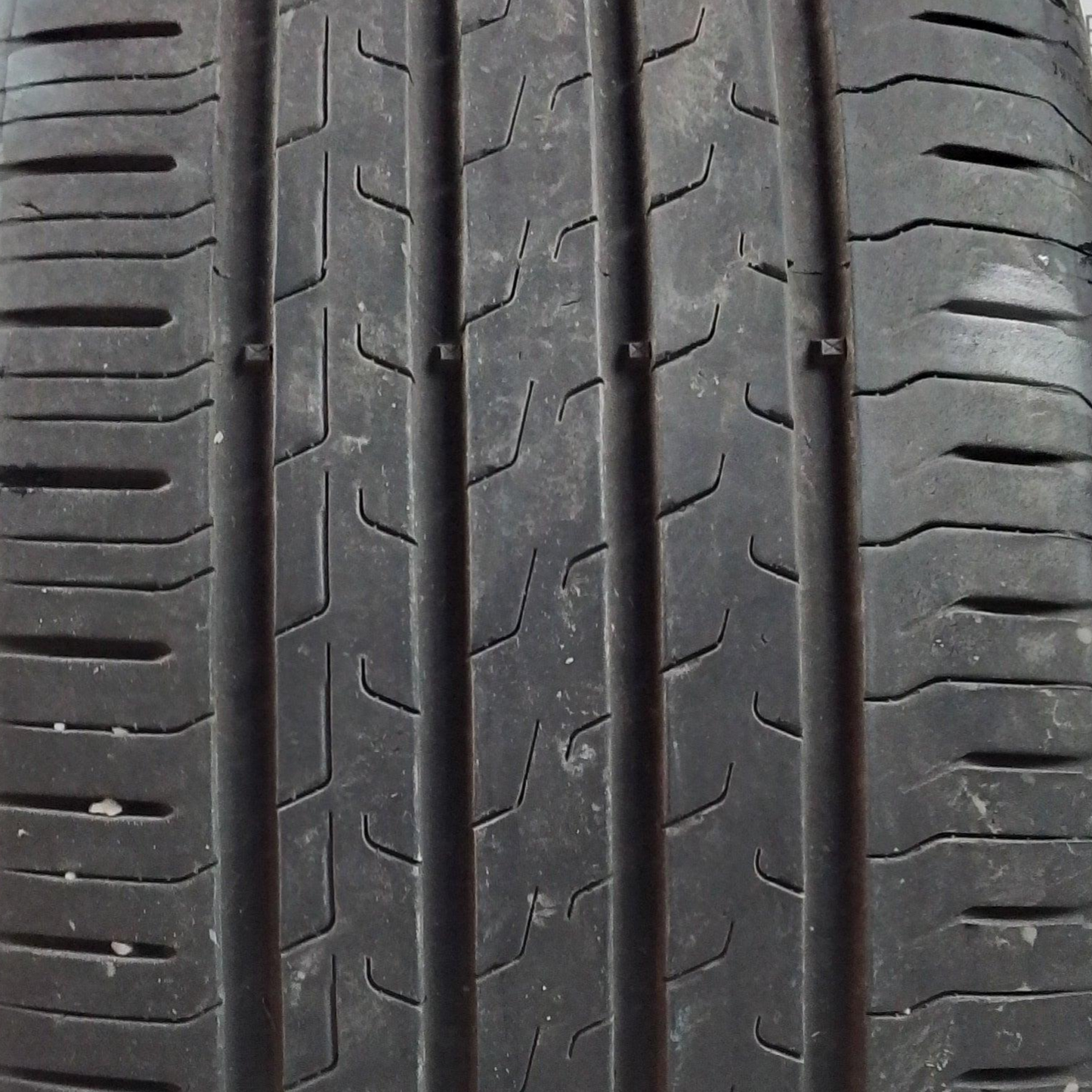 2 Continental ContiEcoContact 6 235 50 19 103T