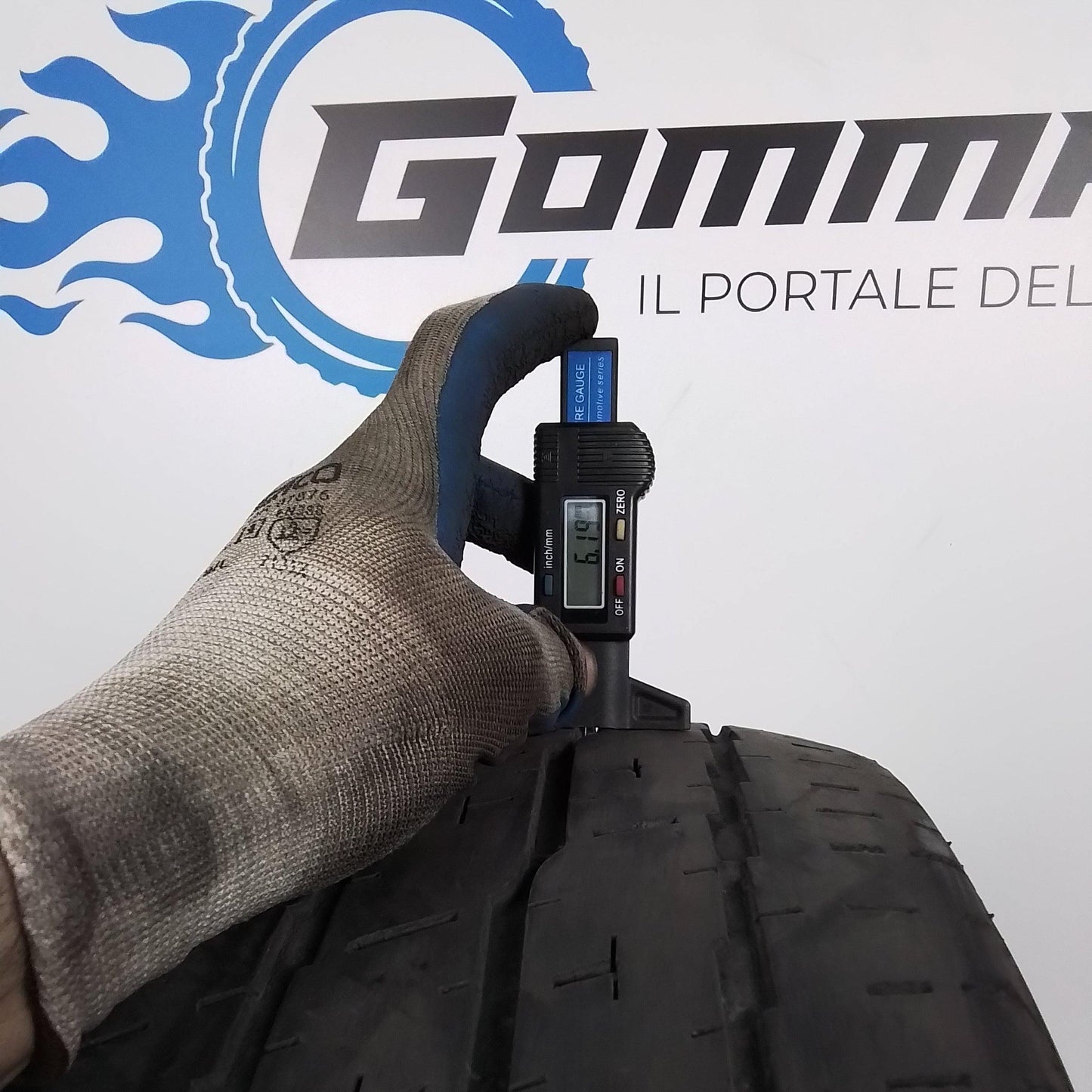 2 Cooper Discoverer 205 65 16C 107/105T