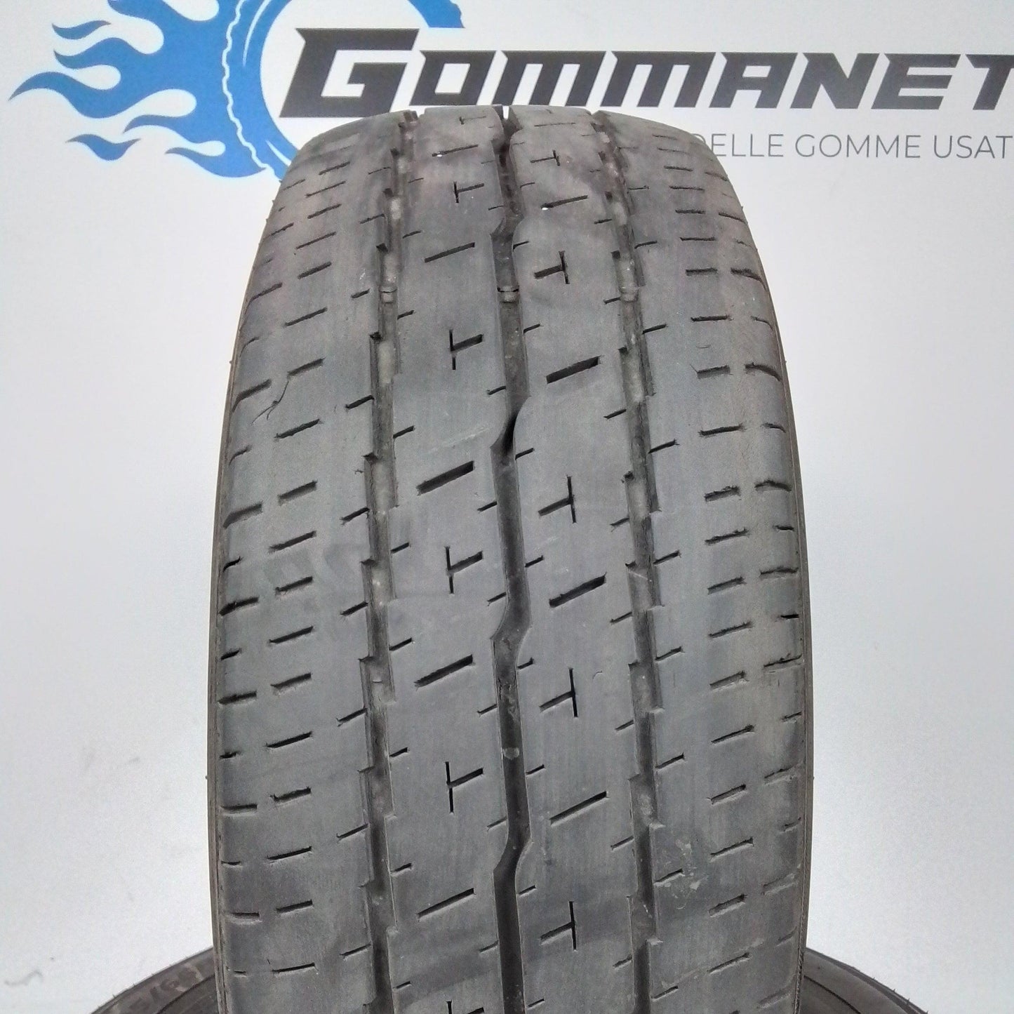 2 Cooper Discoverer 205 65 16C 107/105T