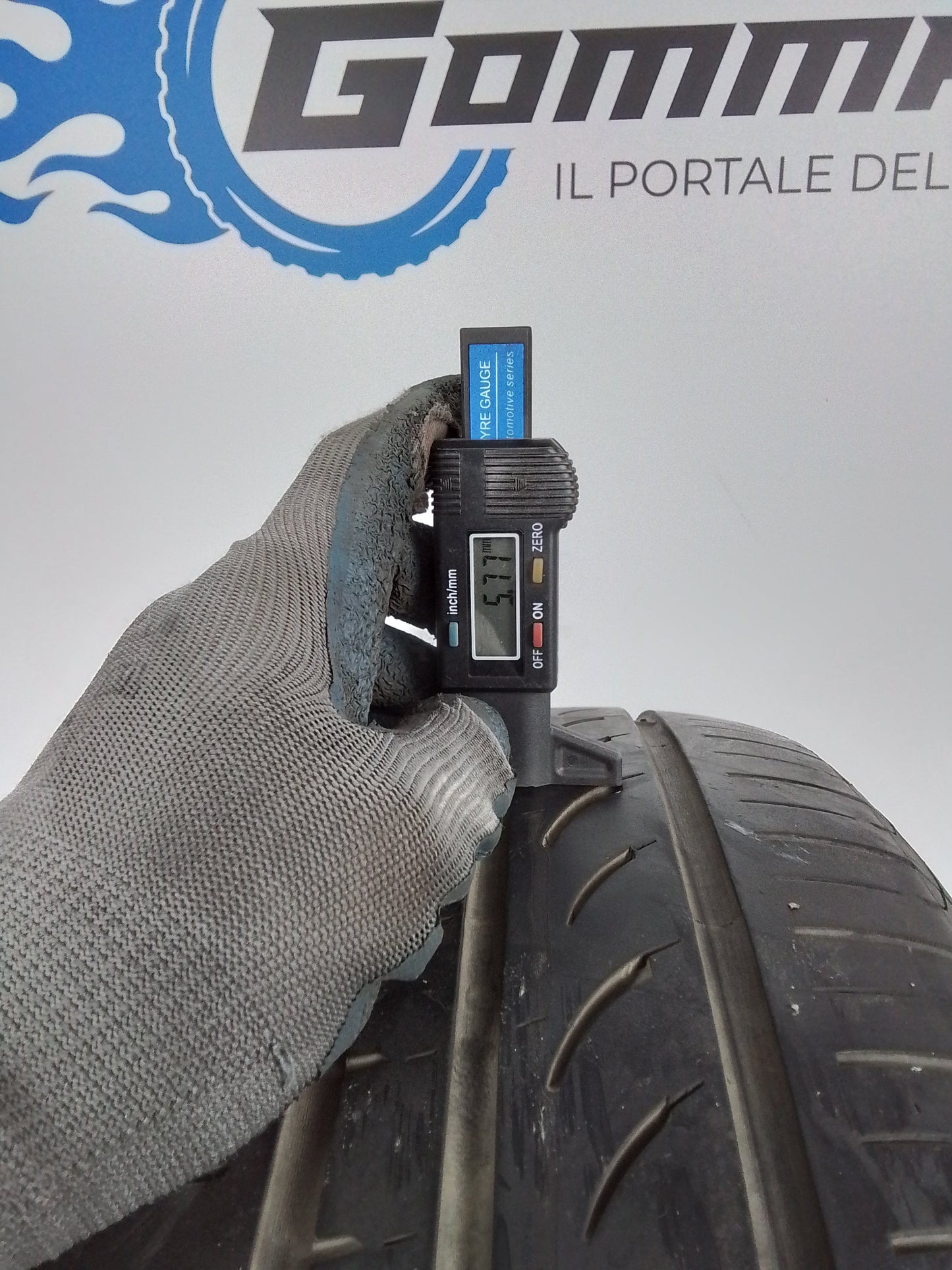 2 Formula Energy 205 60 16 92V