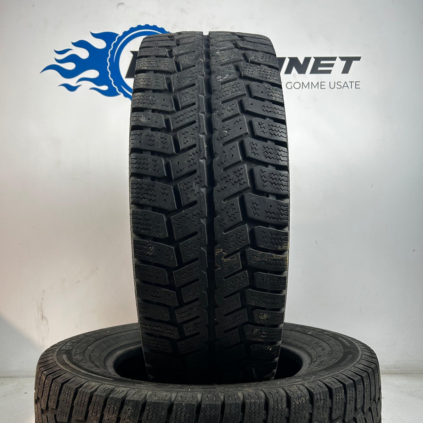 2 General 235/65 R16C Eurovan Winter 2 115/113R