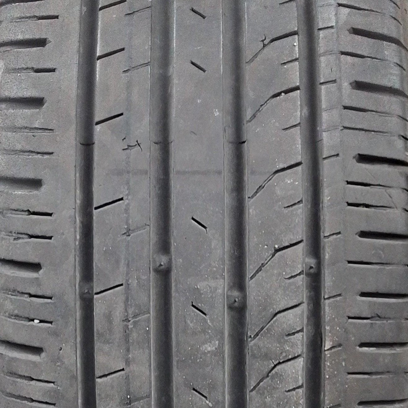2 Giti GitiSynergy 205 60 16 92H