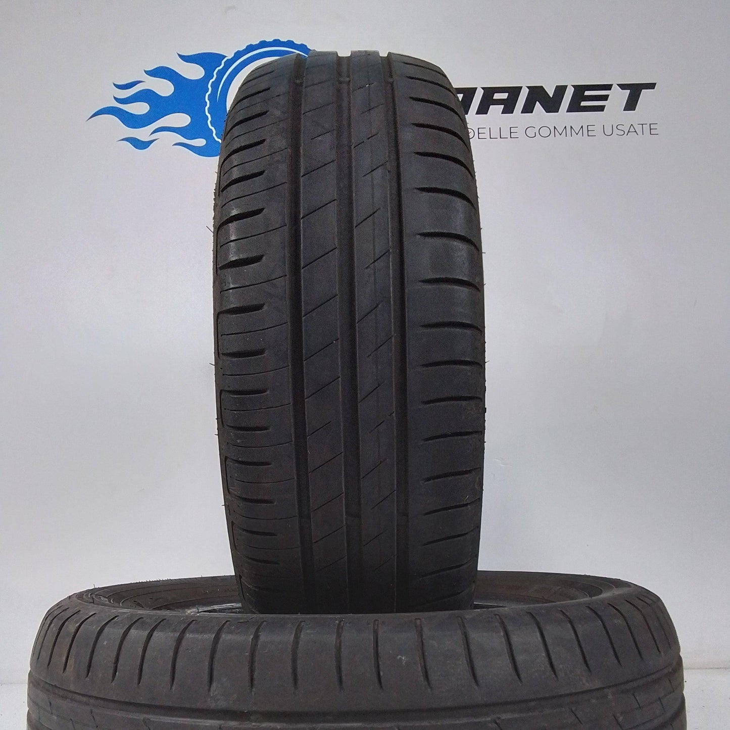 2 Goodyear EfficientGrip Performance 185 65 15 88H