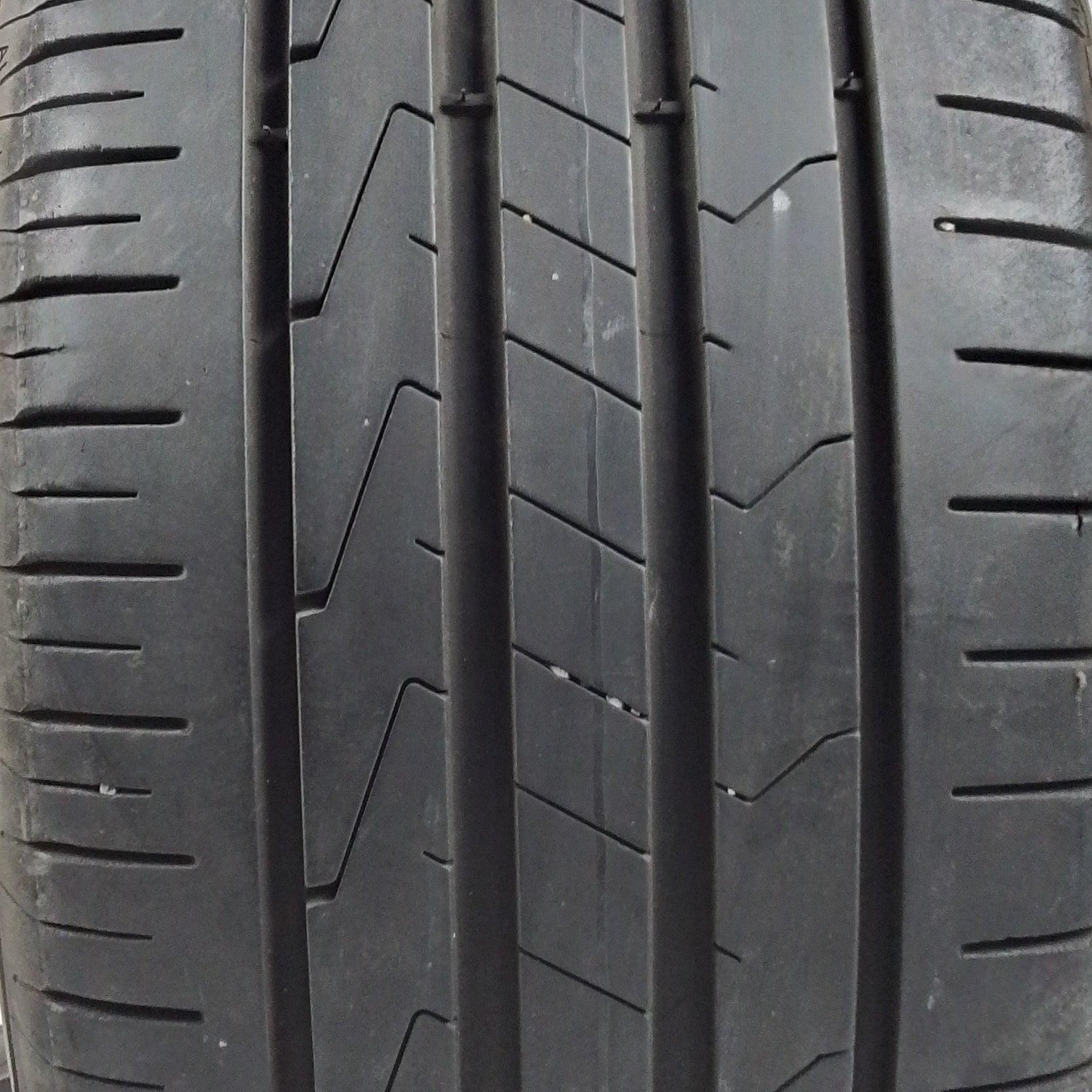 2 Hankook Ventus Prime3 215 50 18 92H