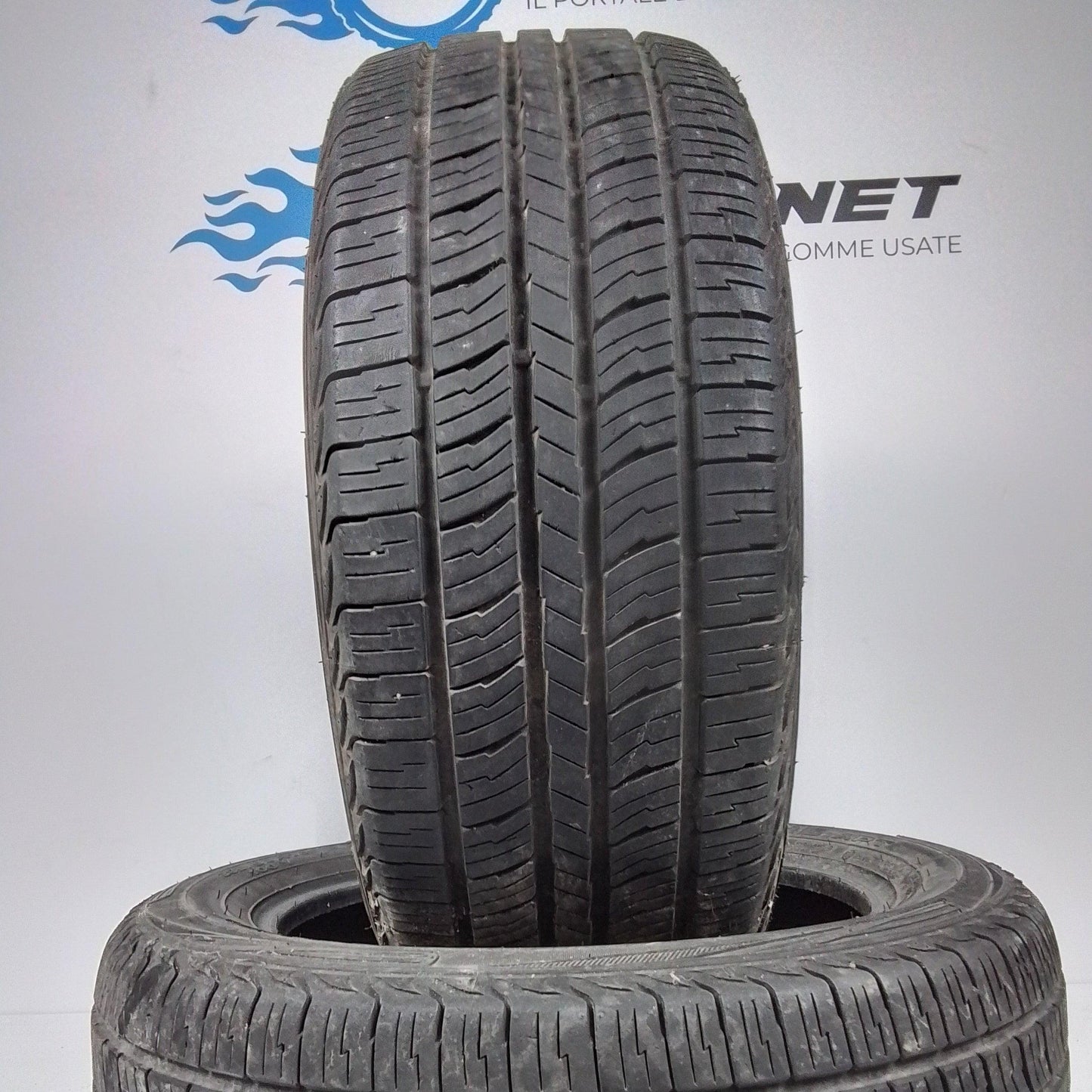 2 Kumho ecsta kh11 235 55 18 100V