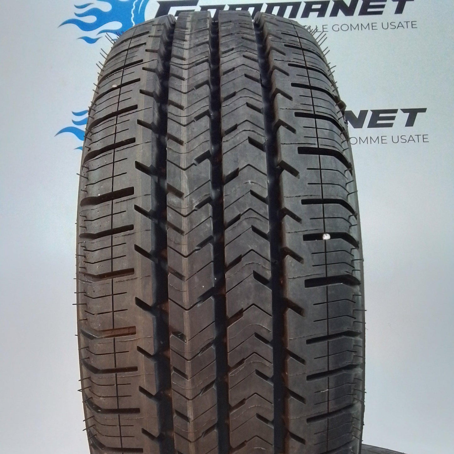 2 Michelin Agilis 215 65 16C 106/104T
