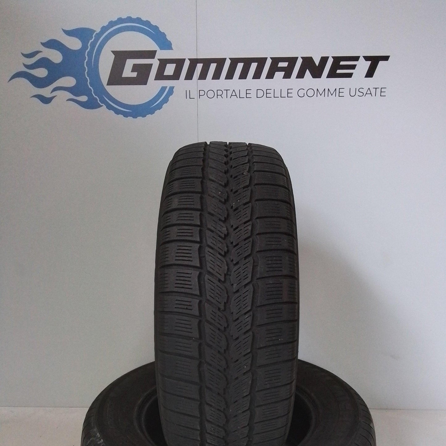 2 Michelin Agilis 51 Snow 215 65 15C 104/102T m+s