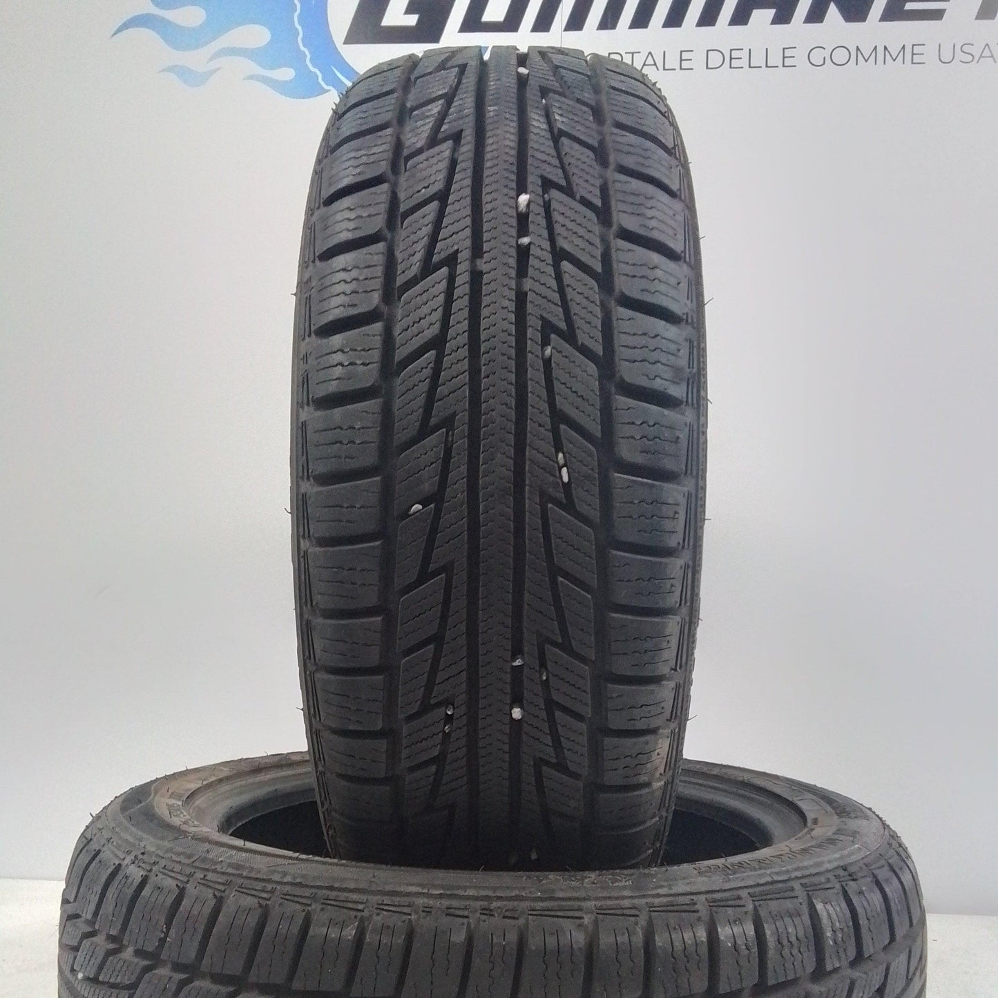 2 Nankang Snow Sv-2 215 40 17 87V M+S XL