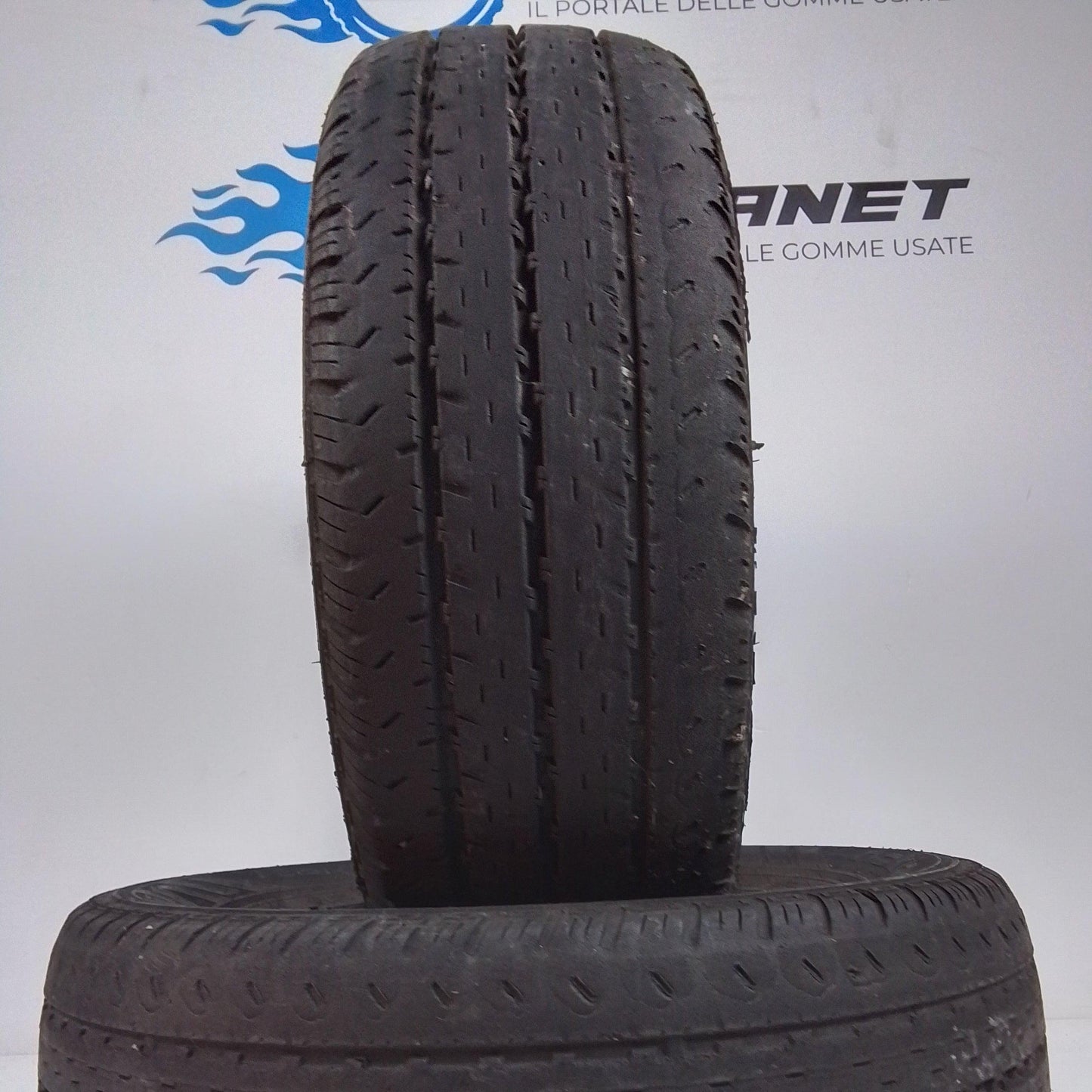 2 Nokian C Line 215 70 15C 109/107S