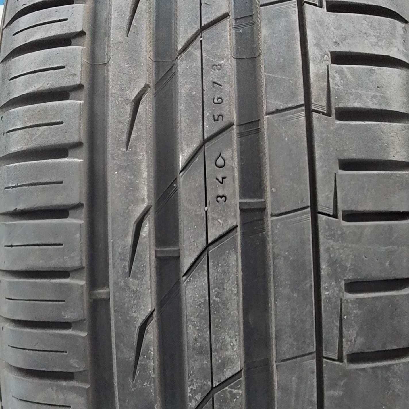 2 Nokian ZLine 225 50 19 107W