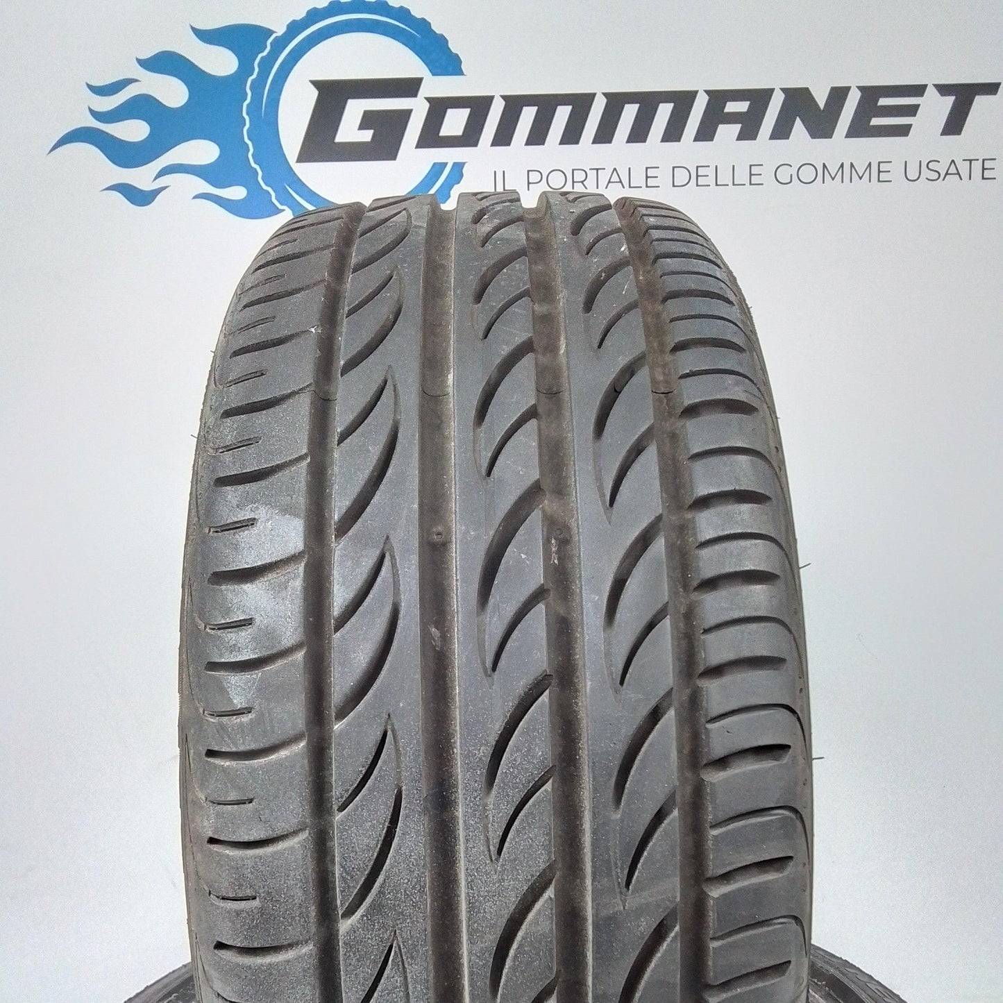 2 Pirelli 195/45 R16 PZero Nero 84V
