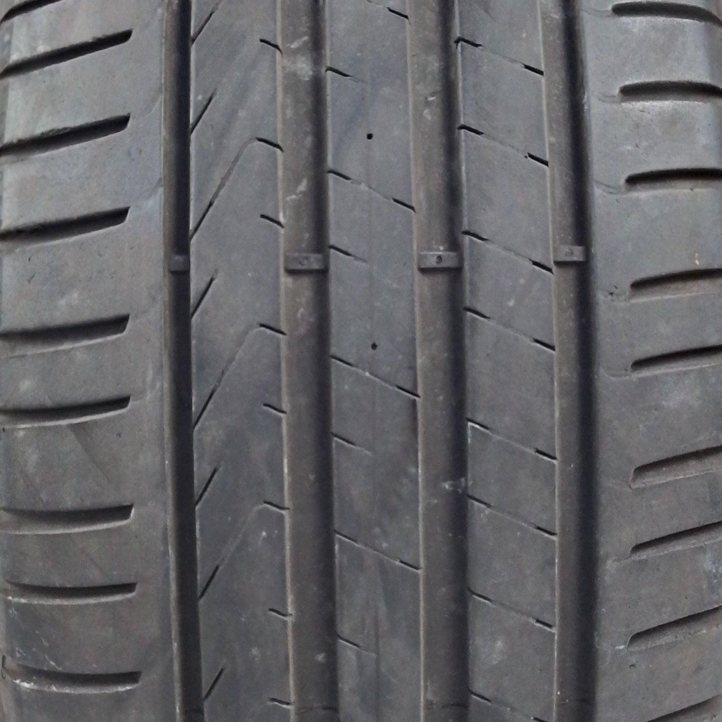 2 Pirelli Cinturato P7 225 50 18 99W
