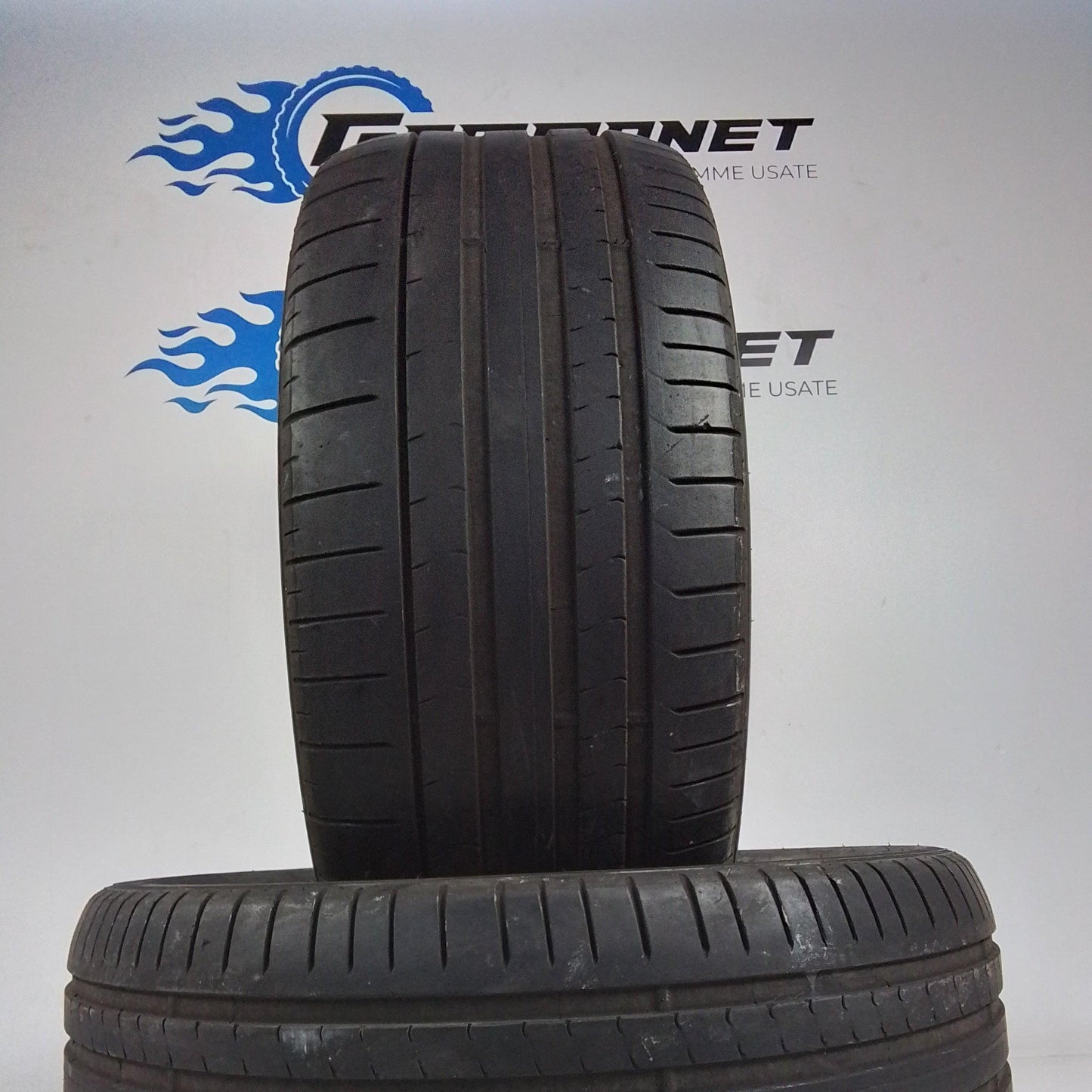 2 Pirelli Pzero 275 40 21 107Y RUN FLAT