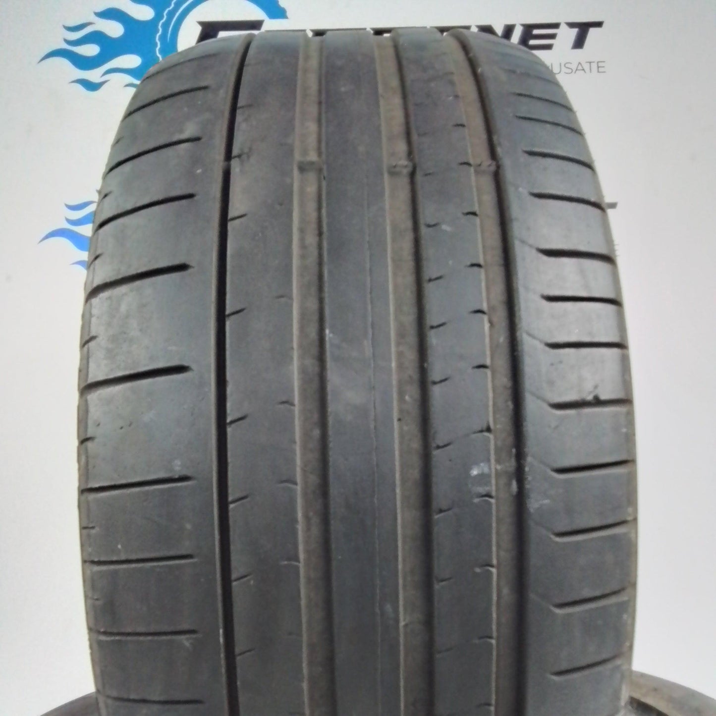 2 Pirelli Pzero 275 40 21 107Y RUN FLAT
