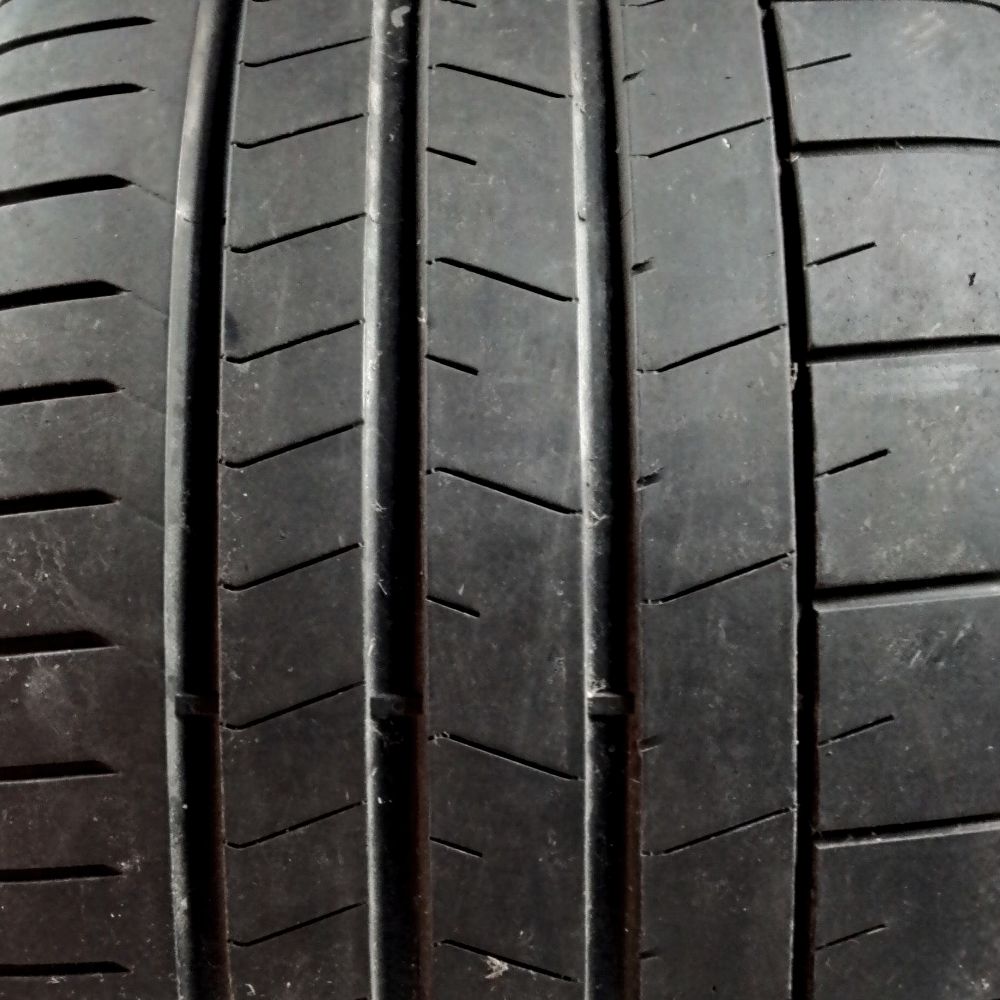 2 Pirelli Pzero 305 30 20 103Y