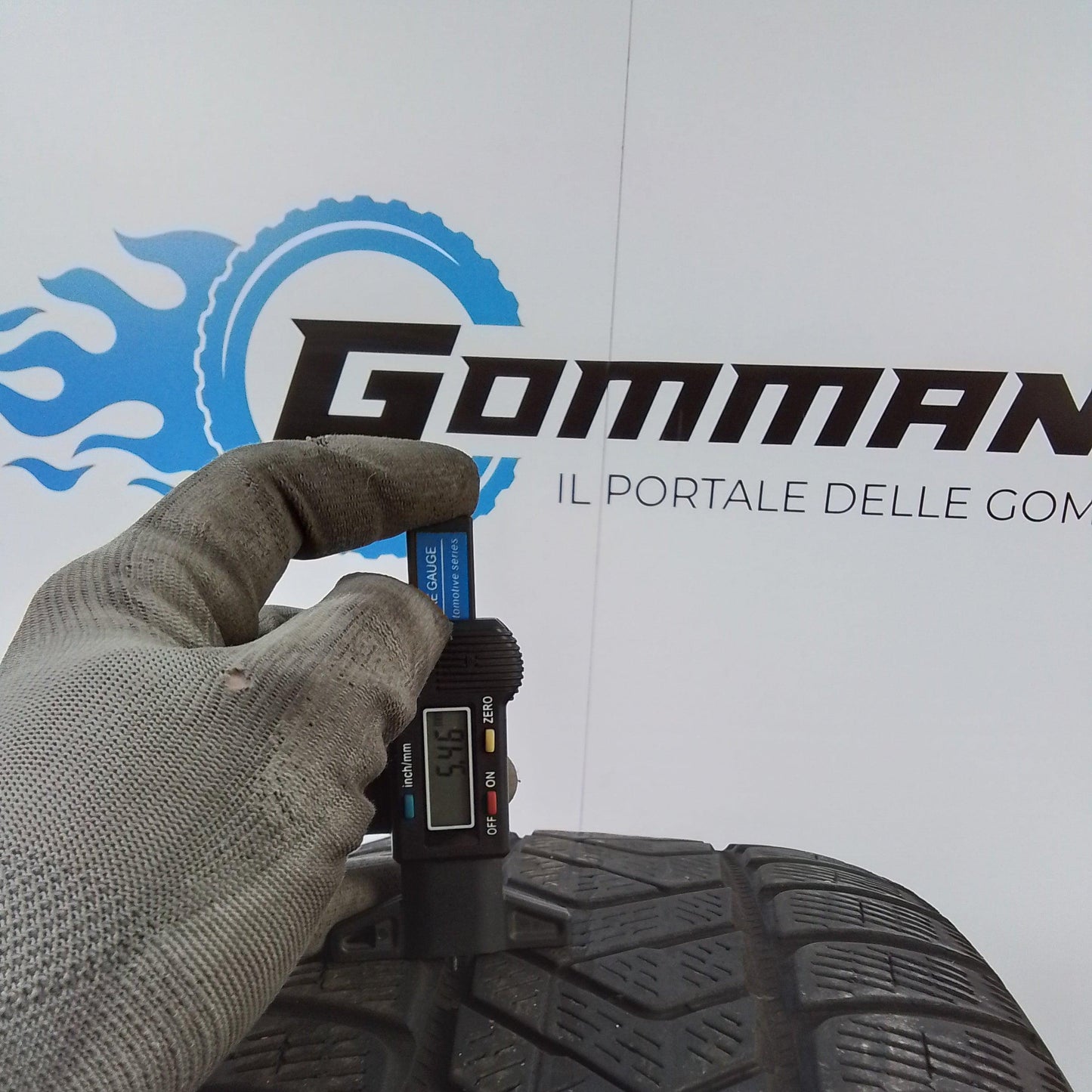 2 Pirelli Scorpion 235 55 19 105V M+S