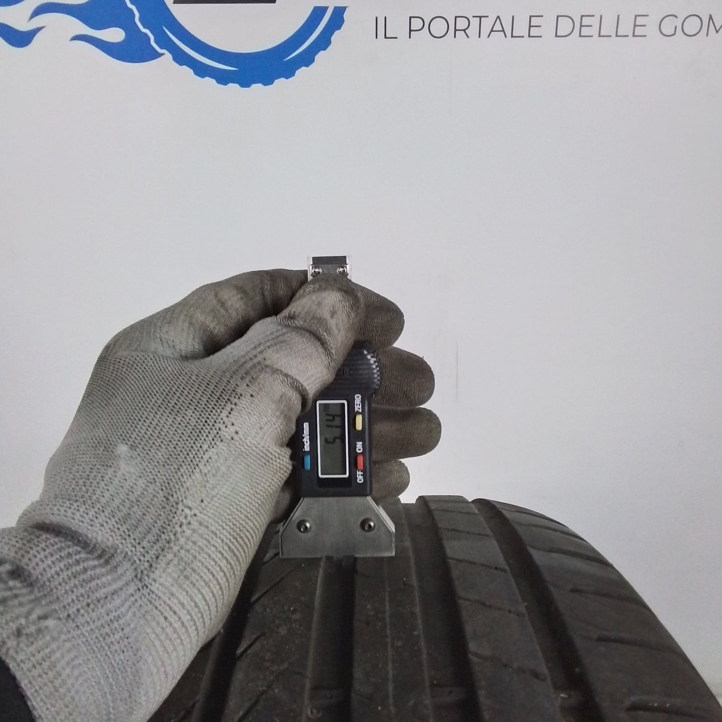 2 Pirelli Scorpion Tm 235 55 19 105W XL