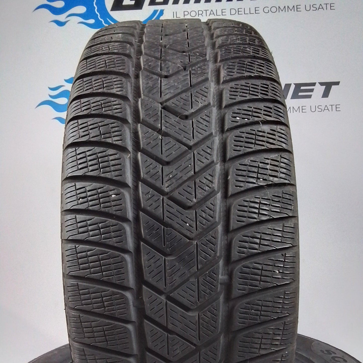 2 Pirelli Scorpion Winter 255 55 20 110V