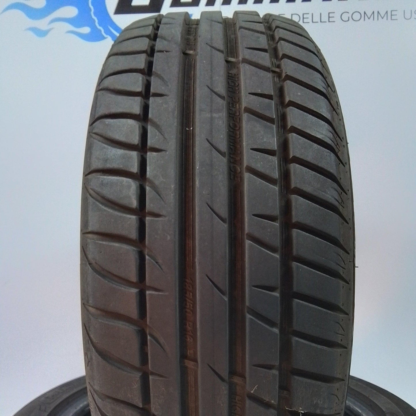 2 Taurus high Performance (Michelin) 185 50 16 81V