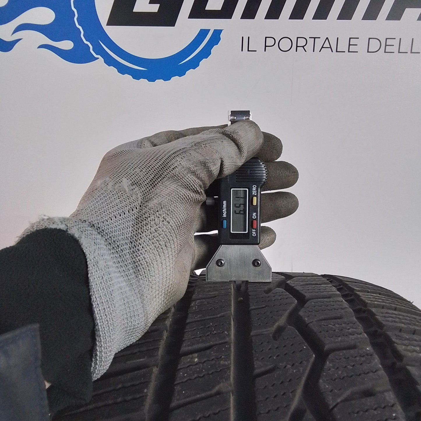 2 Toyo Celsius 215 45 16 90V Xl M+S