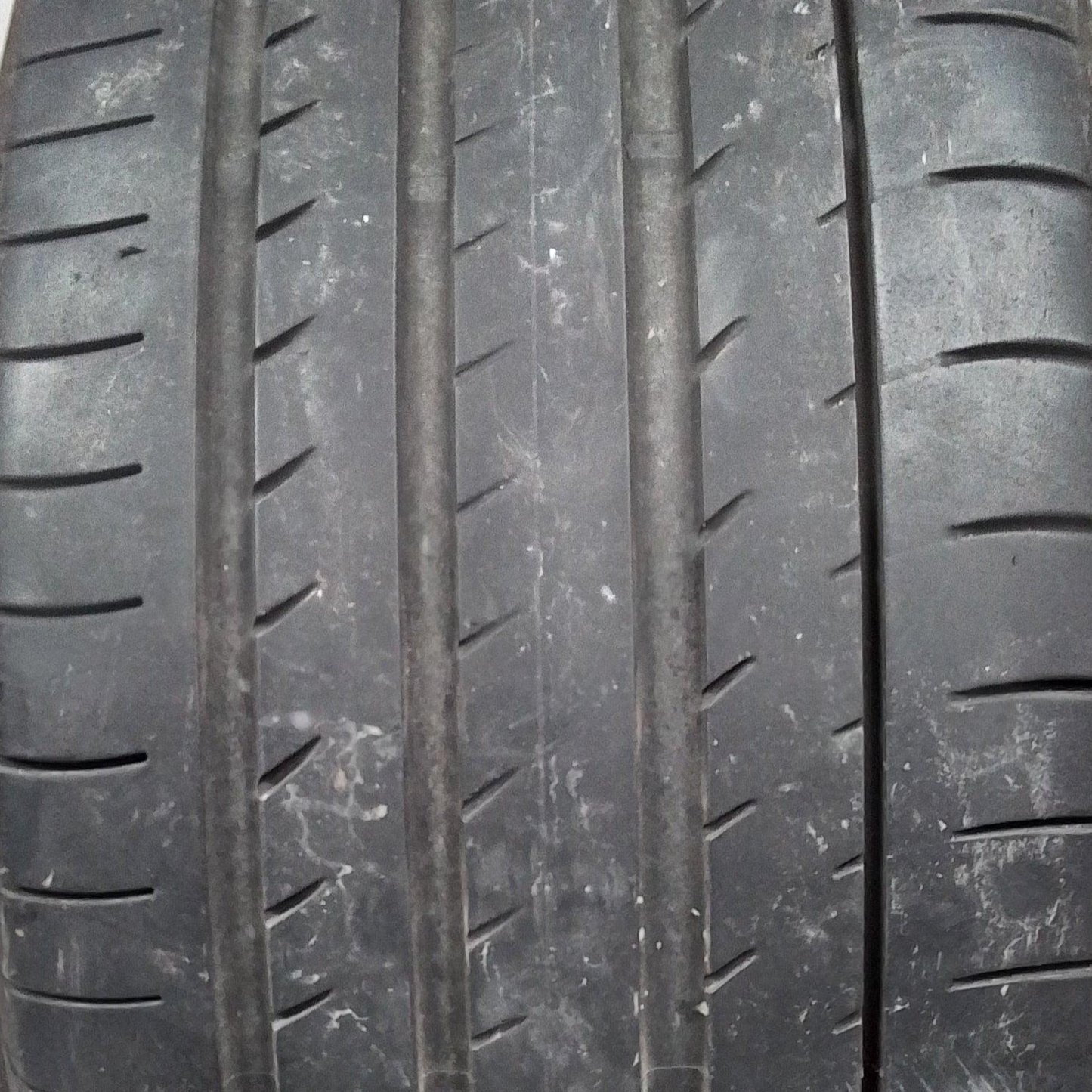 2 Yokohama Advan Sport V105 285 35 19 99Y