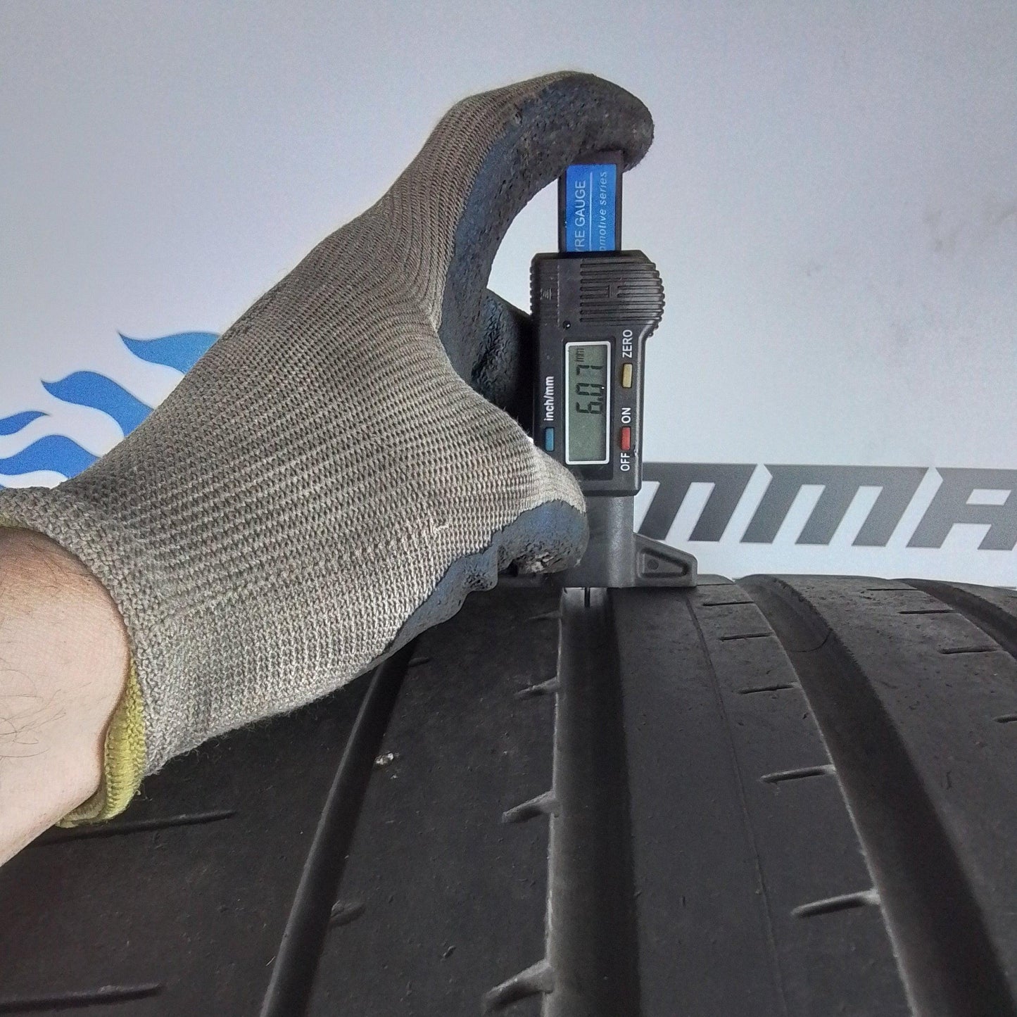 2 Yokohama Neova 275 30 20 97Y