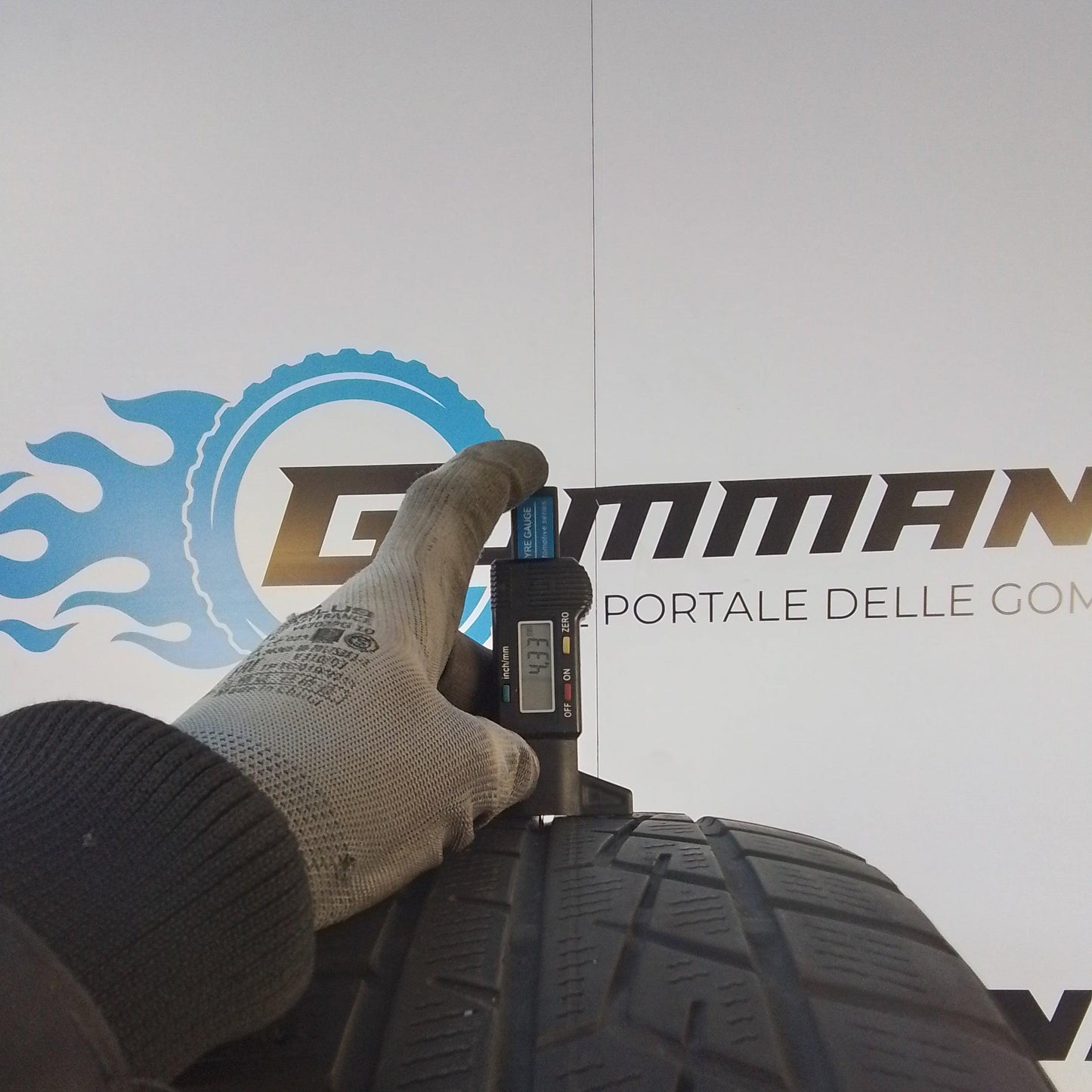 2 Yokohama W drive 185 55 15 82T M+S