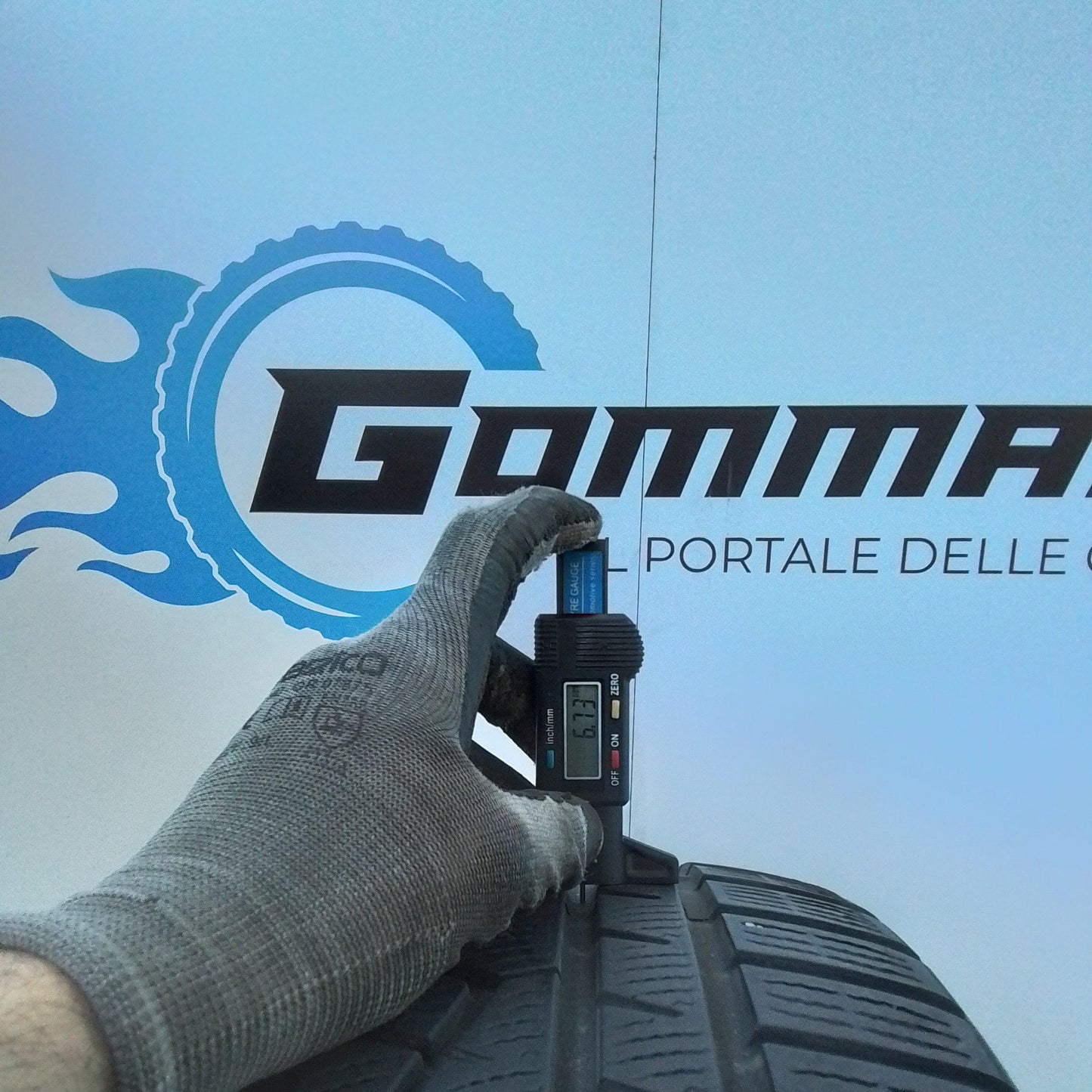 2 Yokohama Wdrive 235 55 20 102V m+s